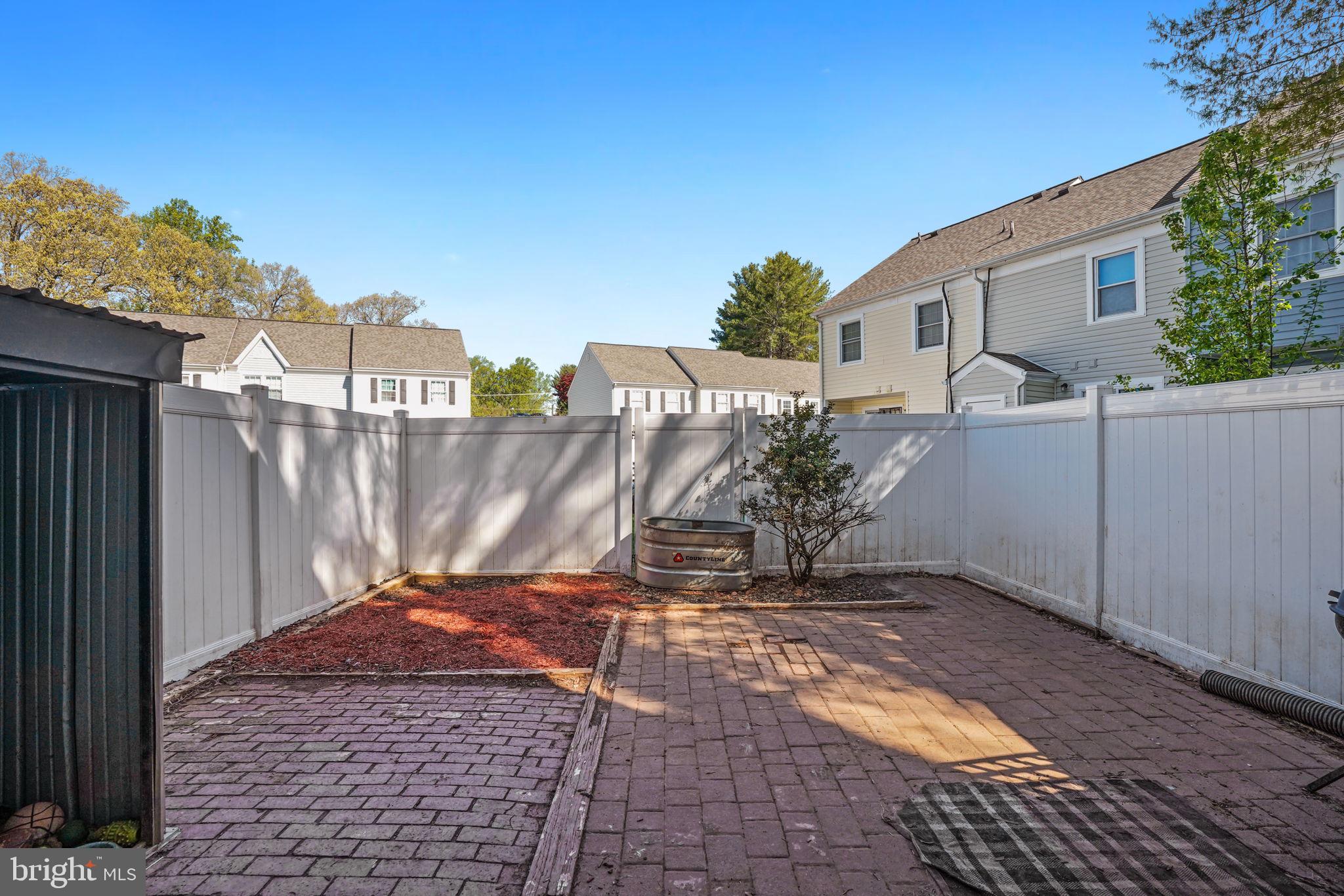 STAFFORD MEADOWS - Residential