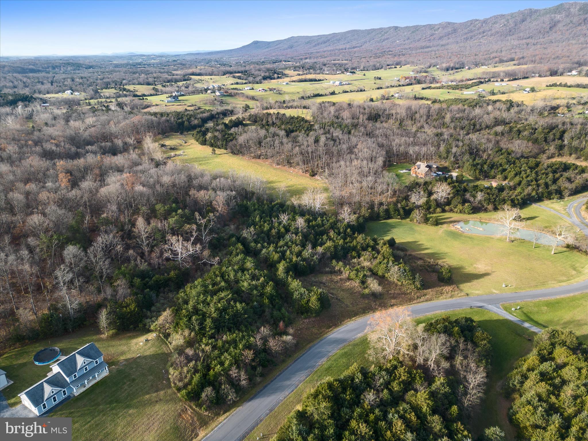 WAVERLY VIEW - Land