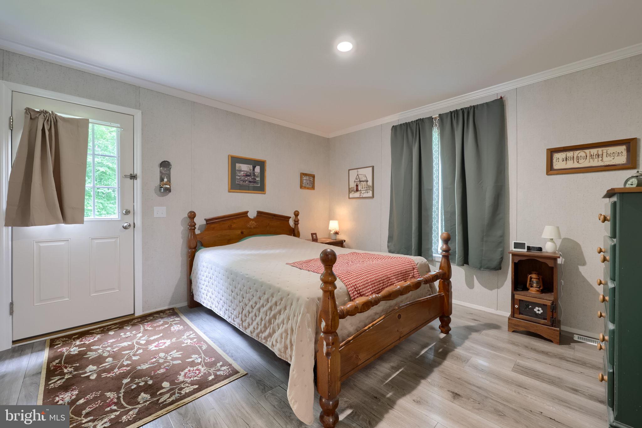 WINCHESTER MEADOWS - Residential