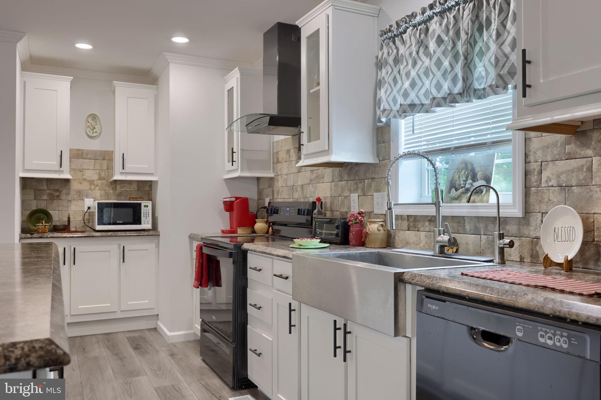 WINCHESTER MEADOWS - Residential
