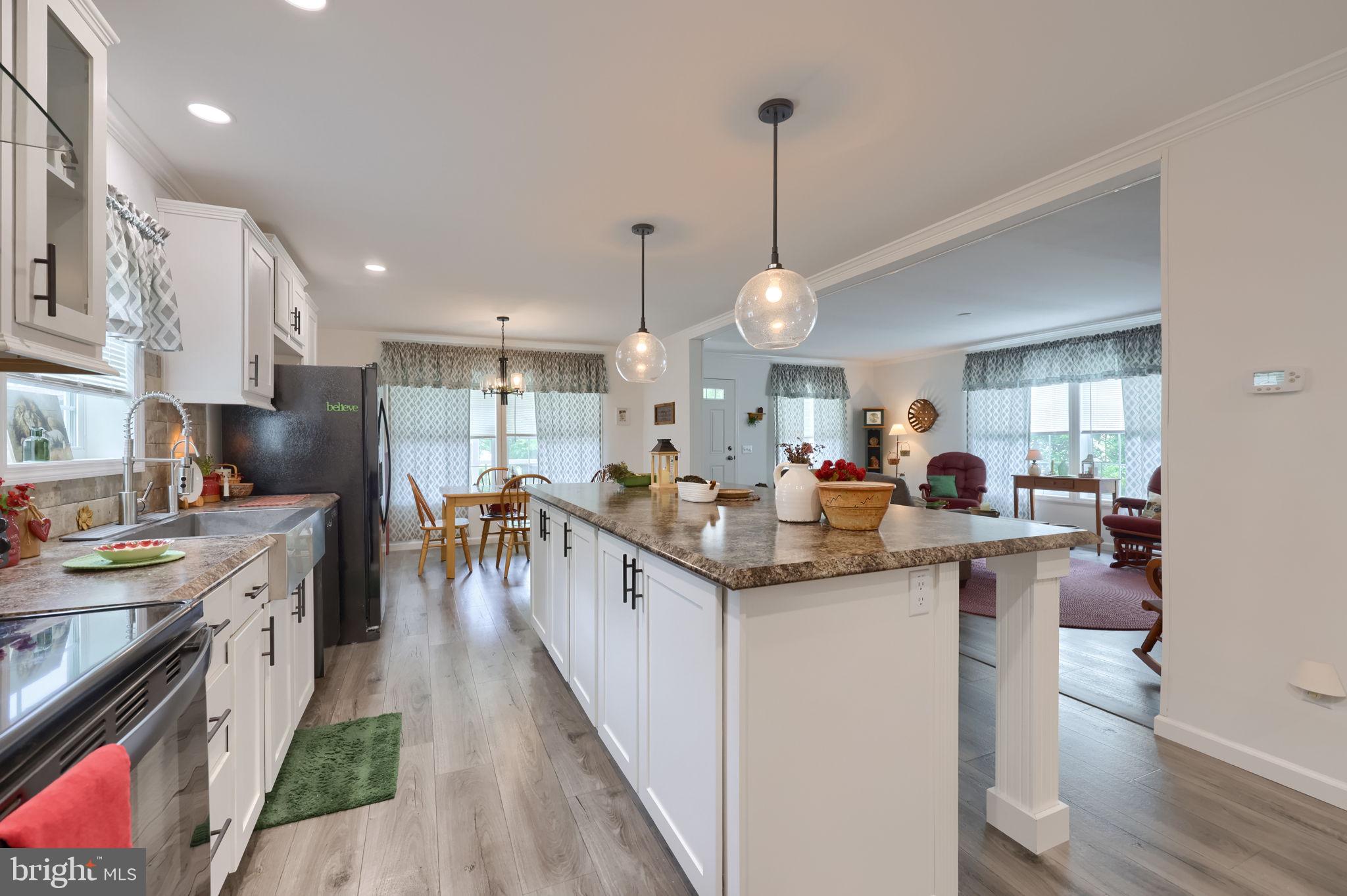 WINCHESTER MEADOWS - Residential