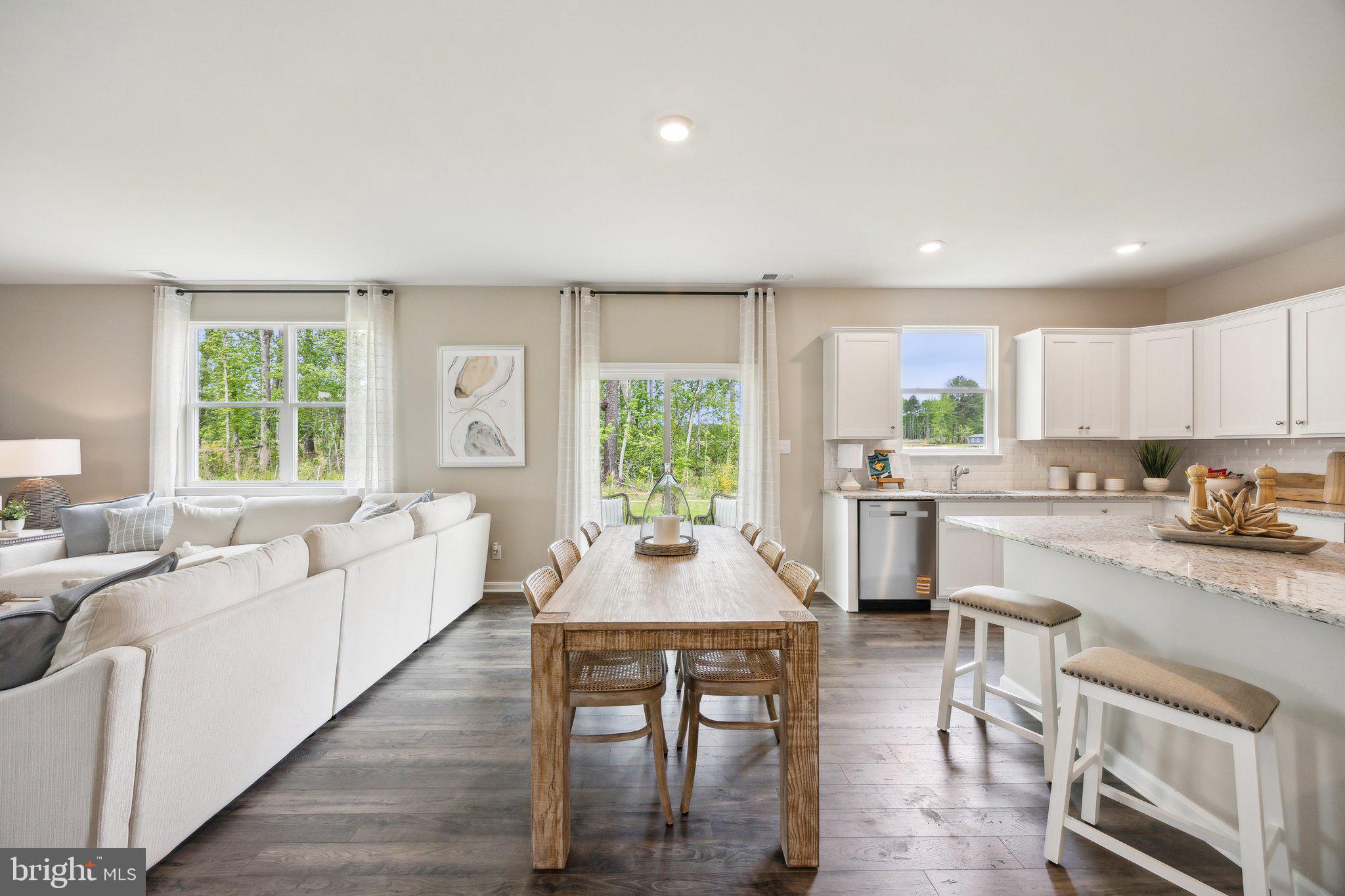 LADYSMITH VILLAGE - Residential
