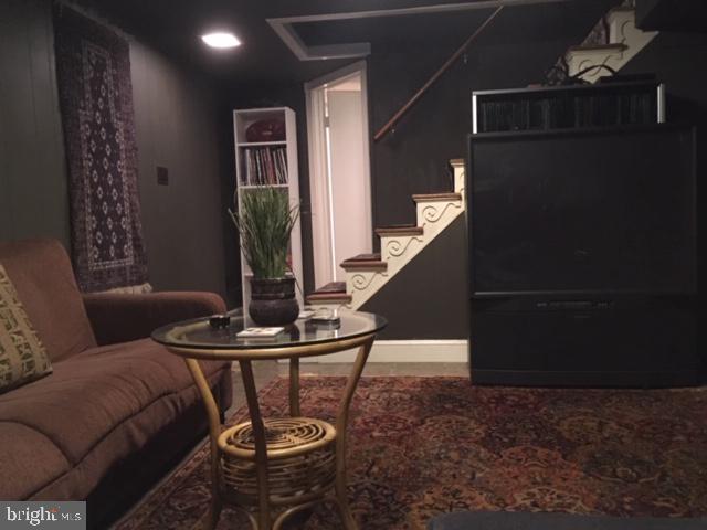 OAKLAND TERRACE - Residential