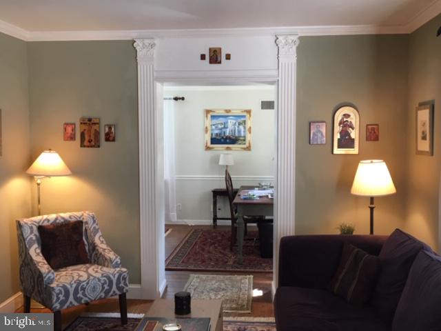 OAKLAND TERRACE - Residential