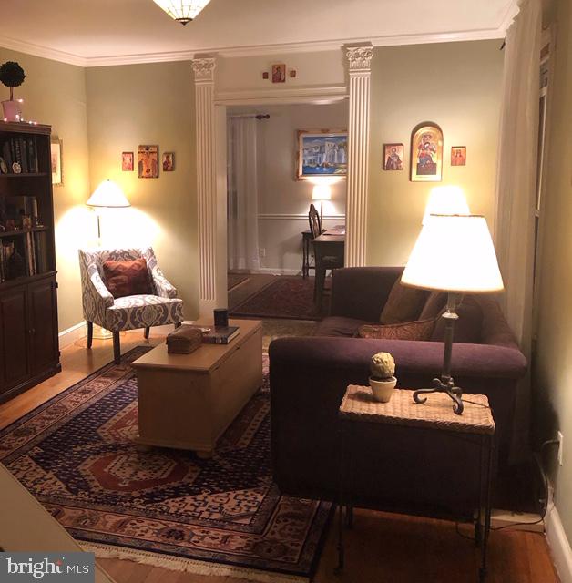 OAKLAND TERRACE - Residential