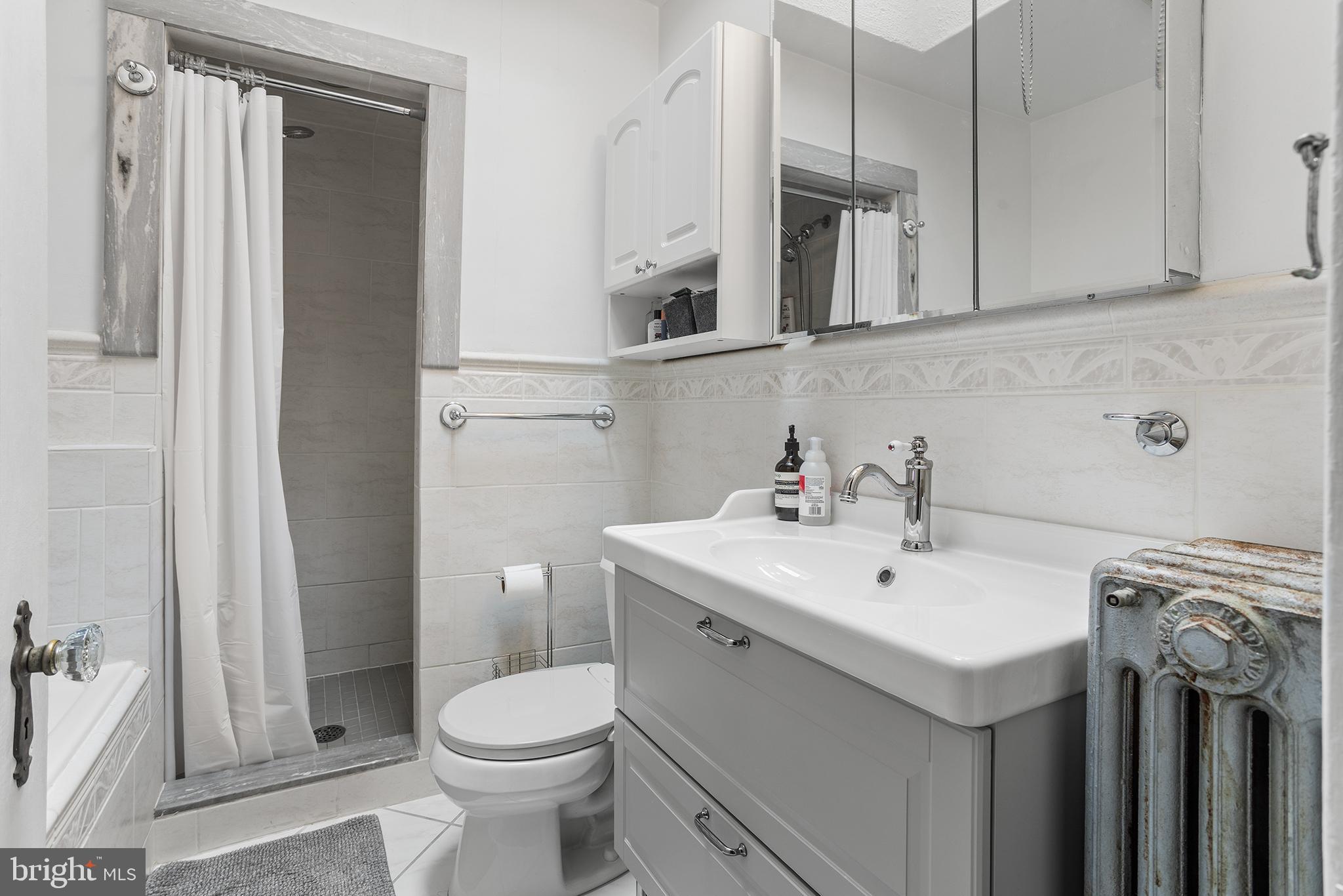 ROXBOROUGH - Residential
