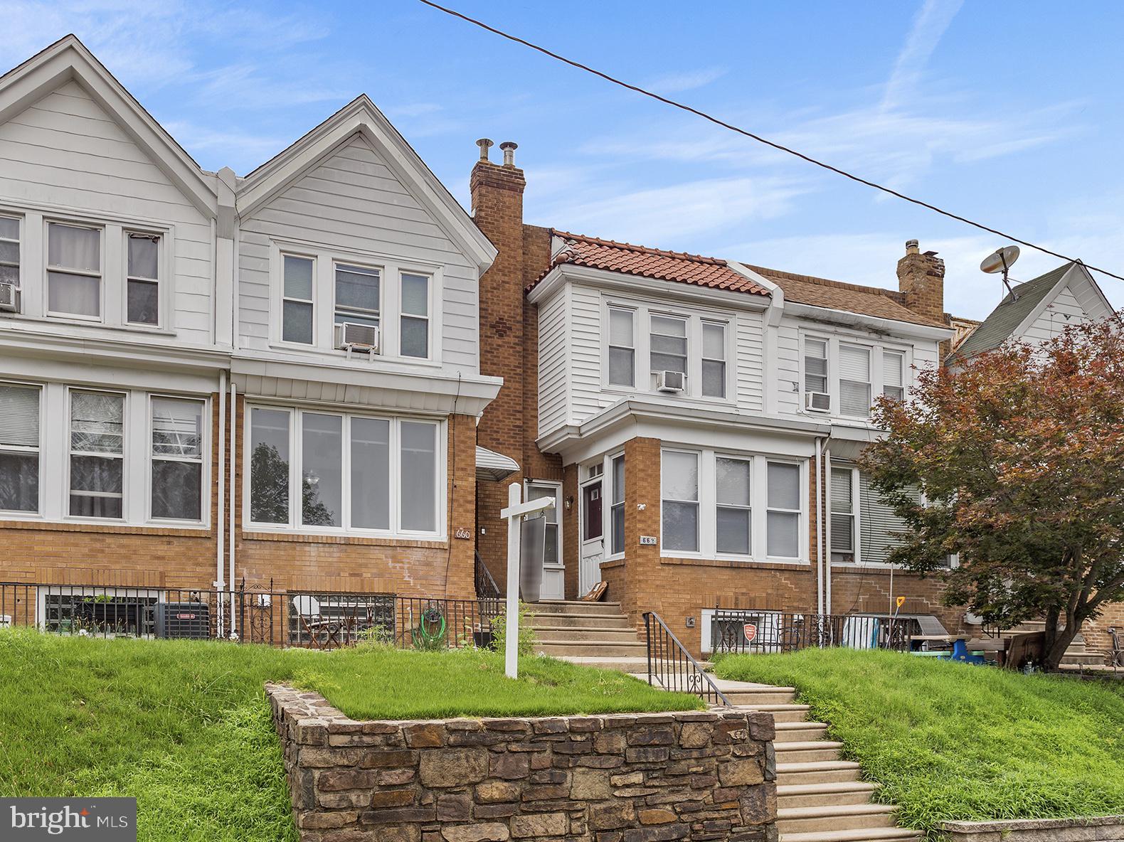 ROXBOROUGH - Residential