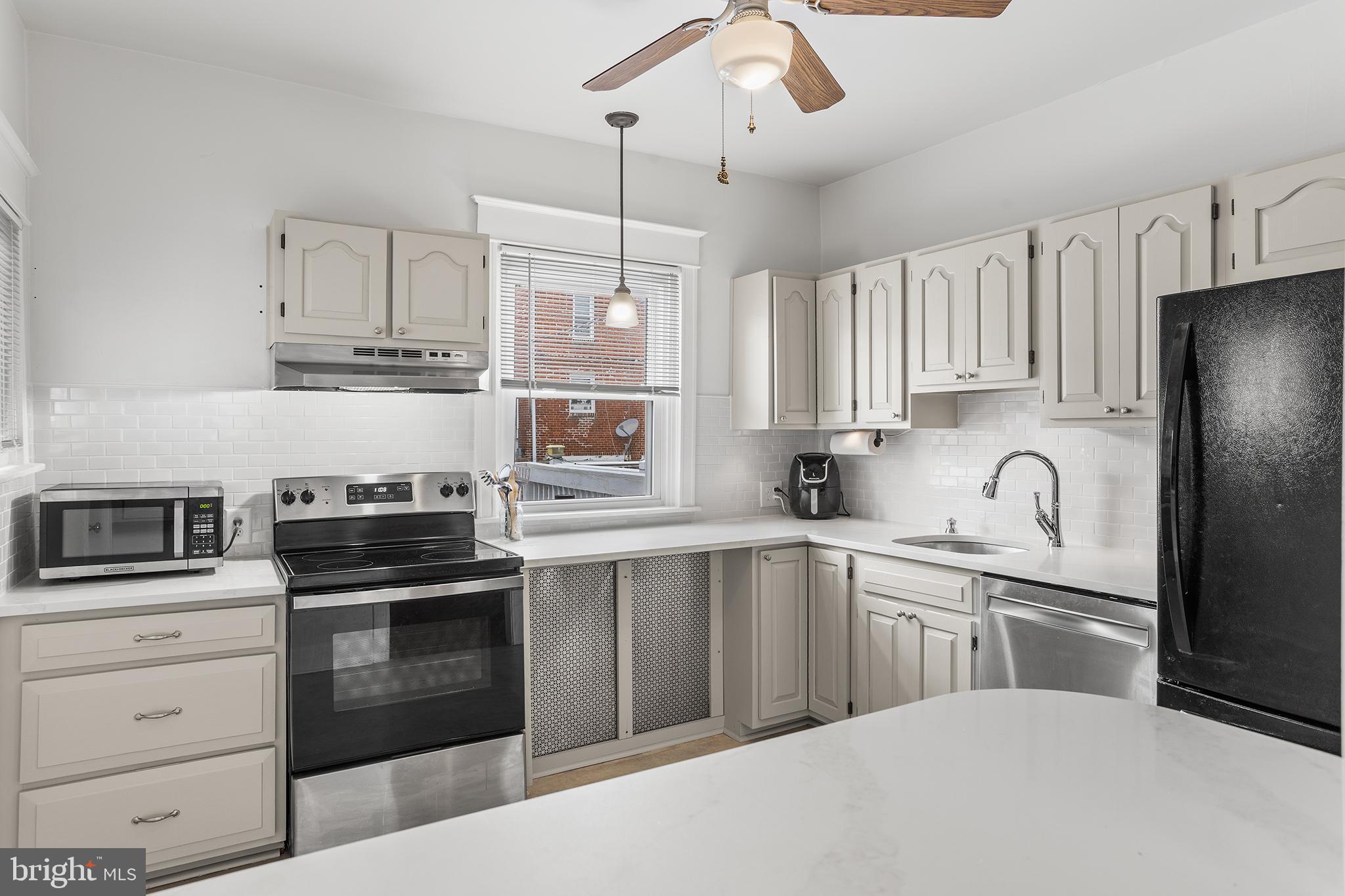 ROXBOROUGH - Residential
