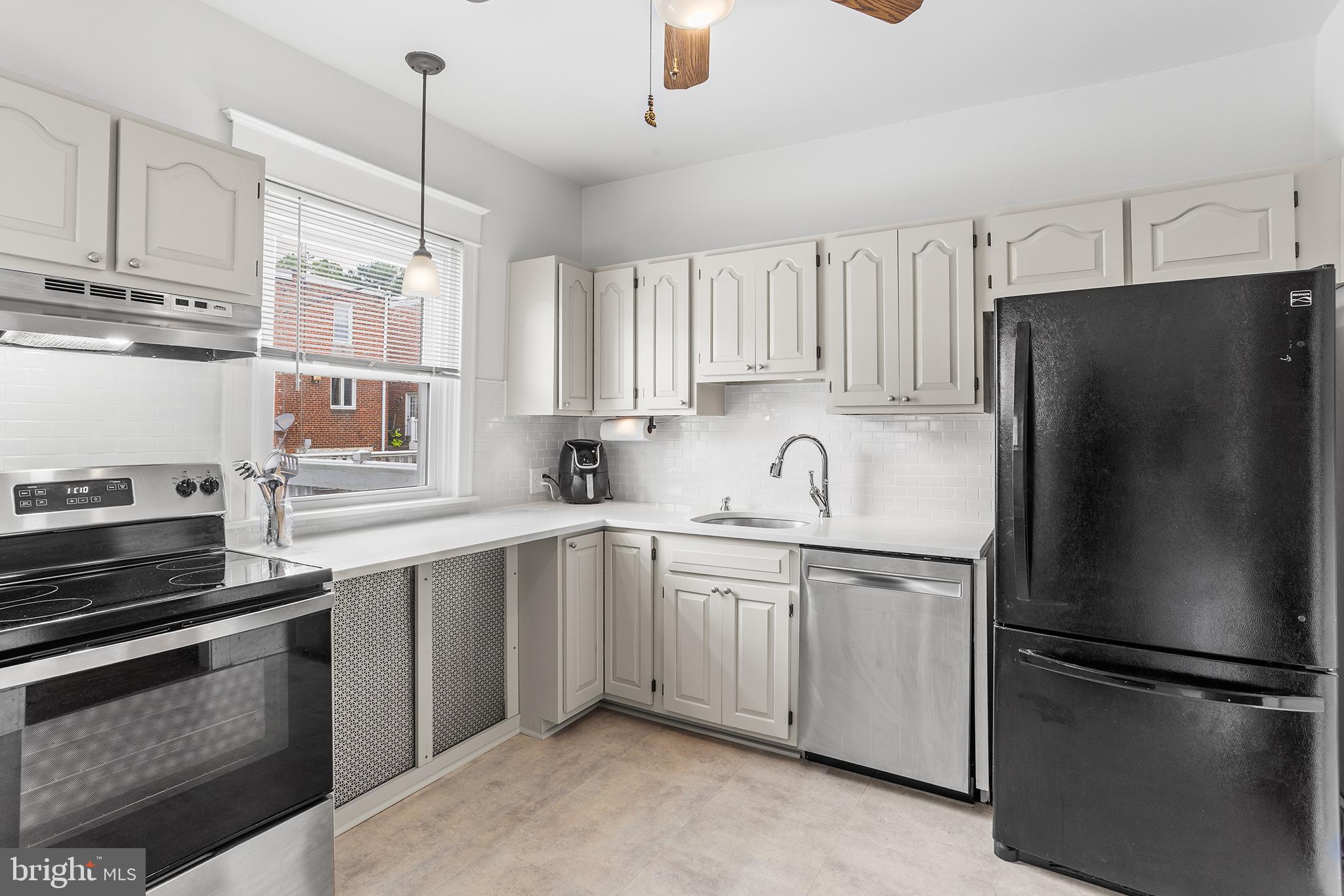 ROXBOROUGH - Residential