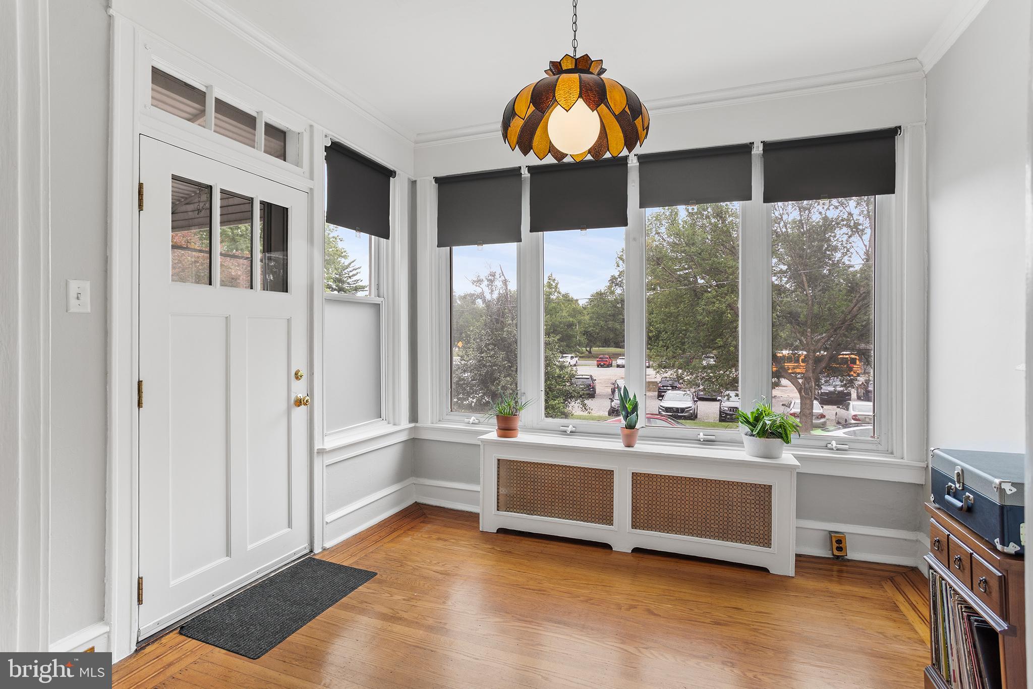 ROXBOROUGH - Residential