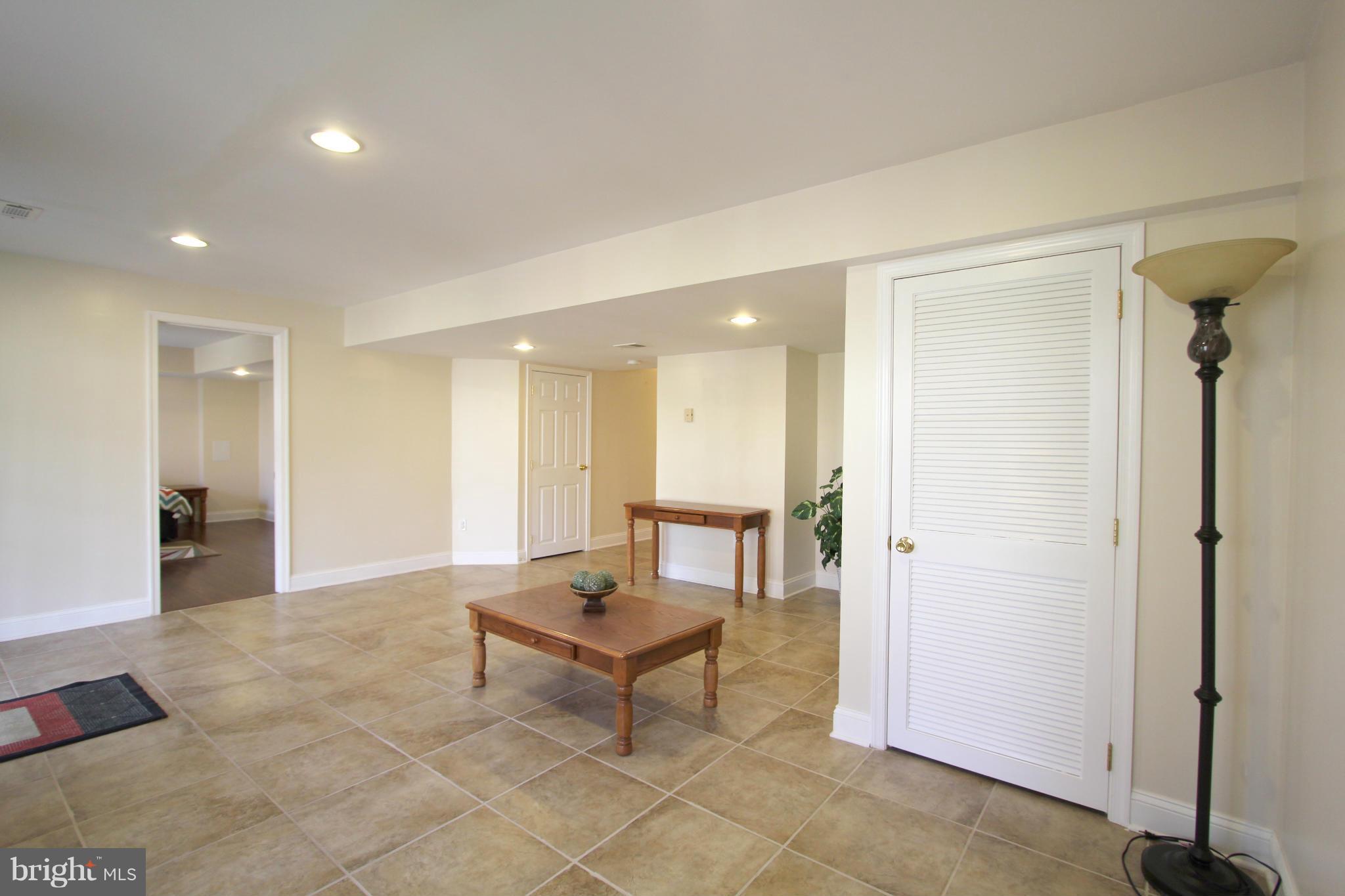 DAHLIA PARK OF WILDEWOOD - Residential Lease