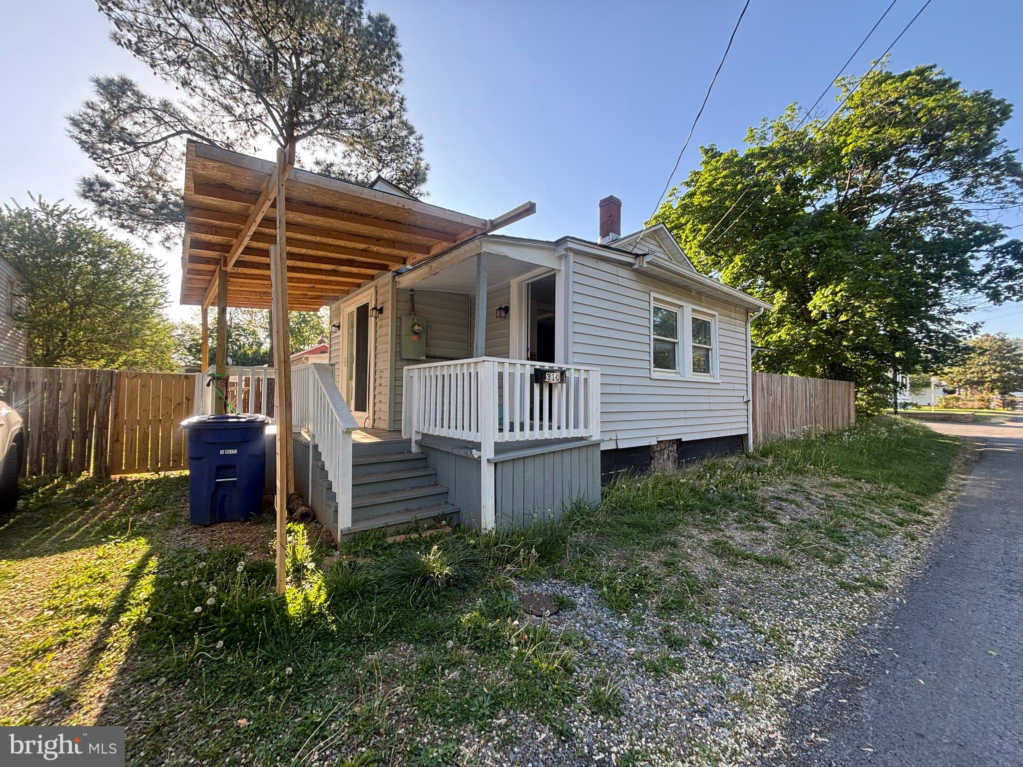 BROWN - Residential