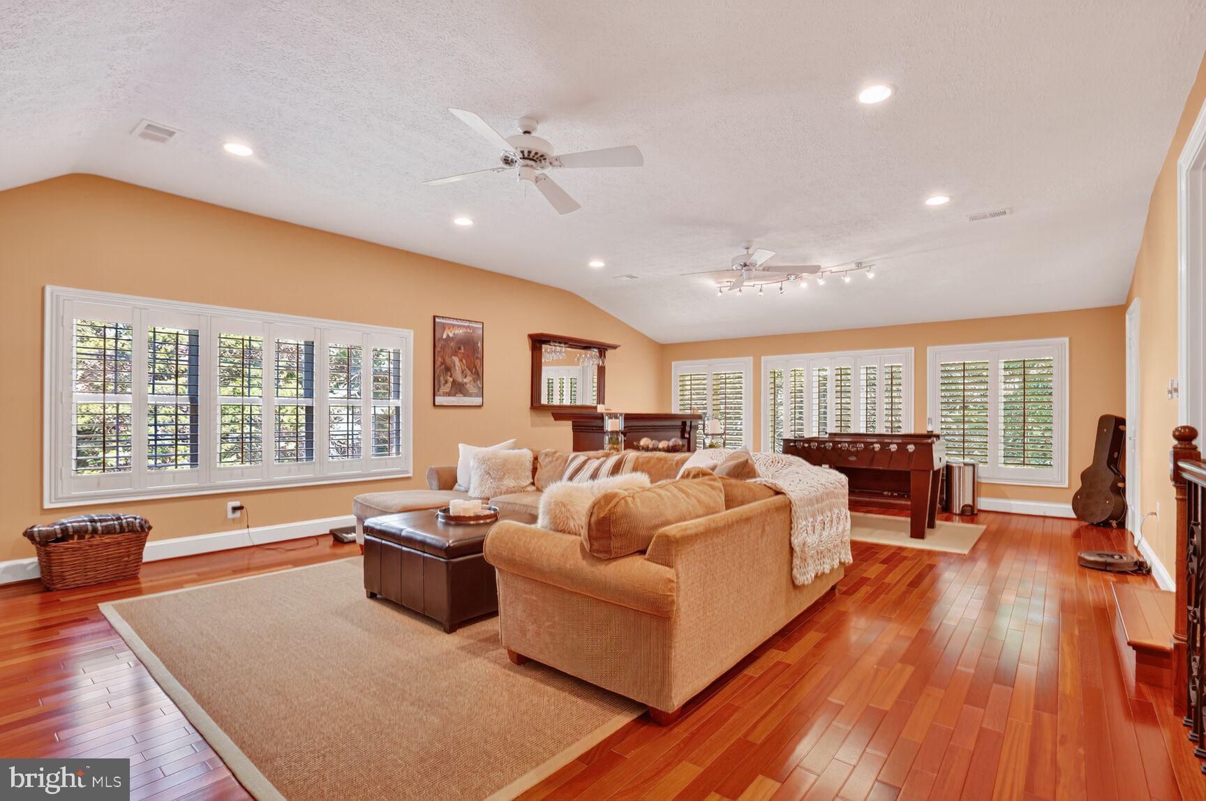 CEDAR KNOLL - Residential