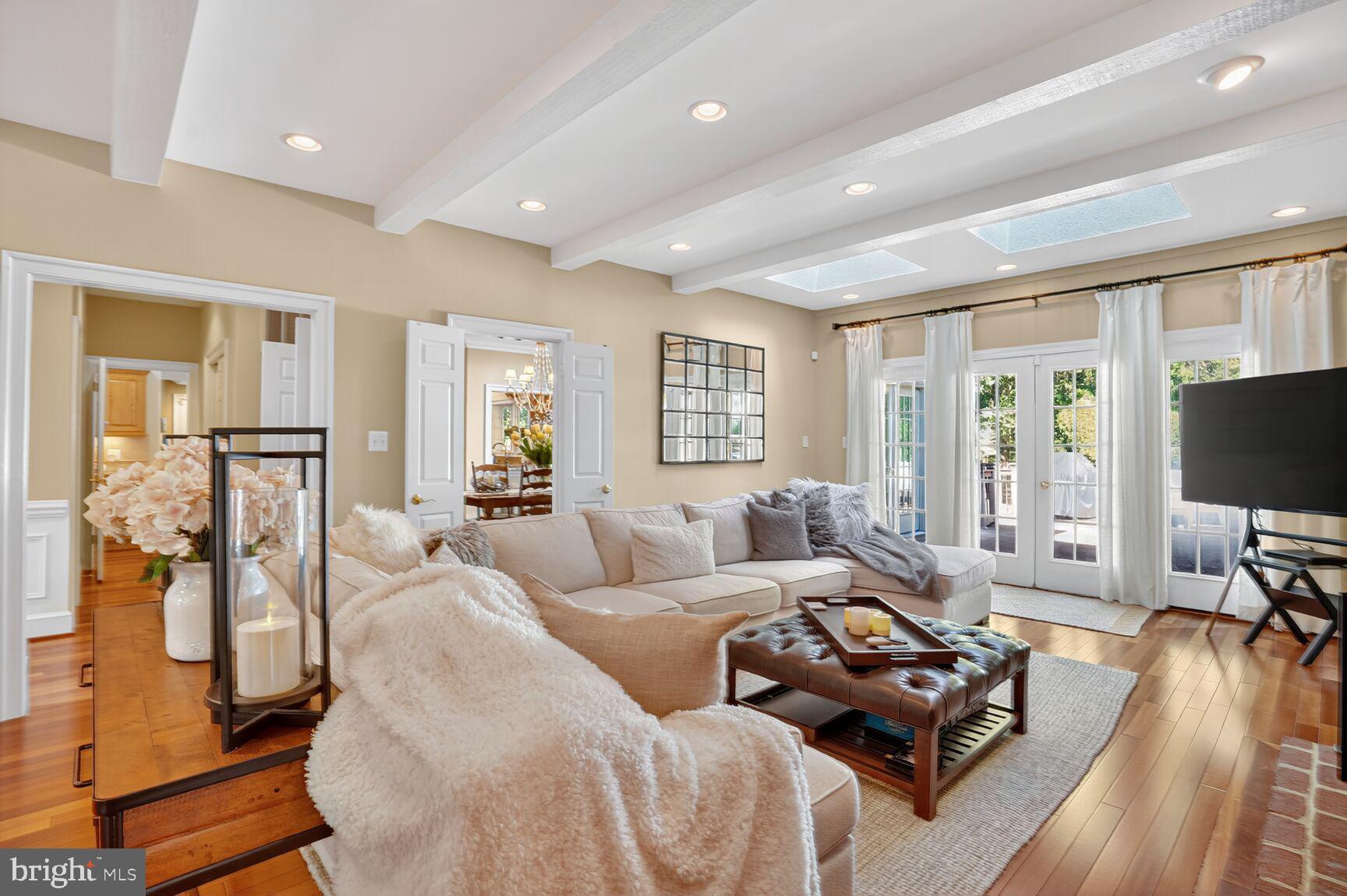 CEDAR KNOLL - Residential