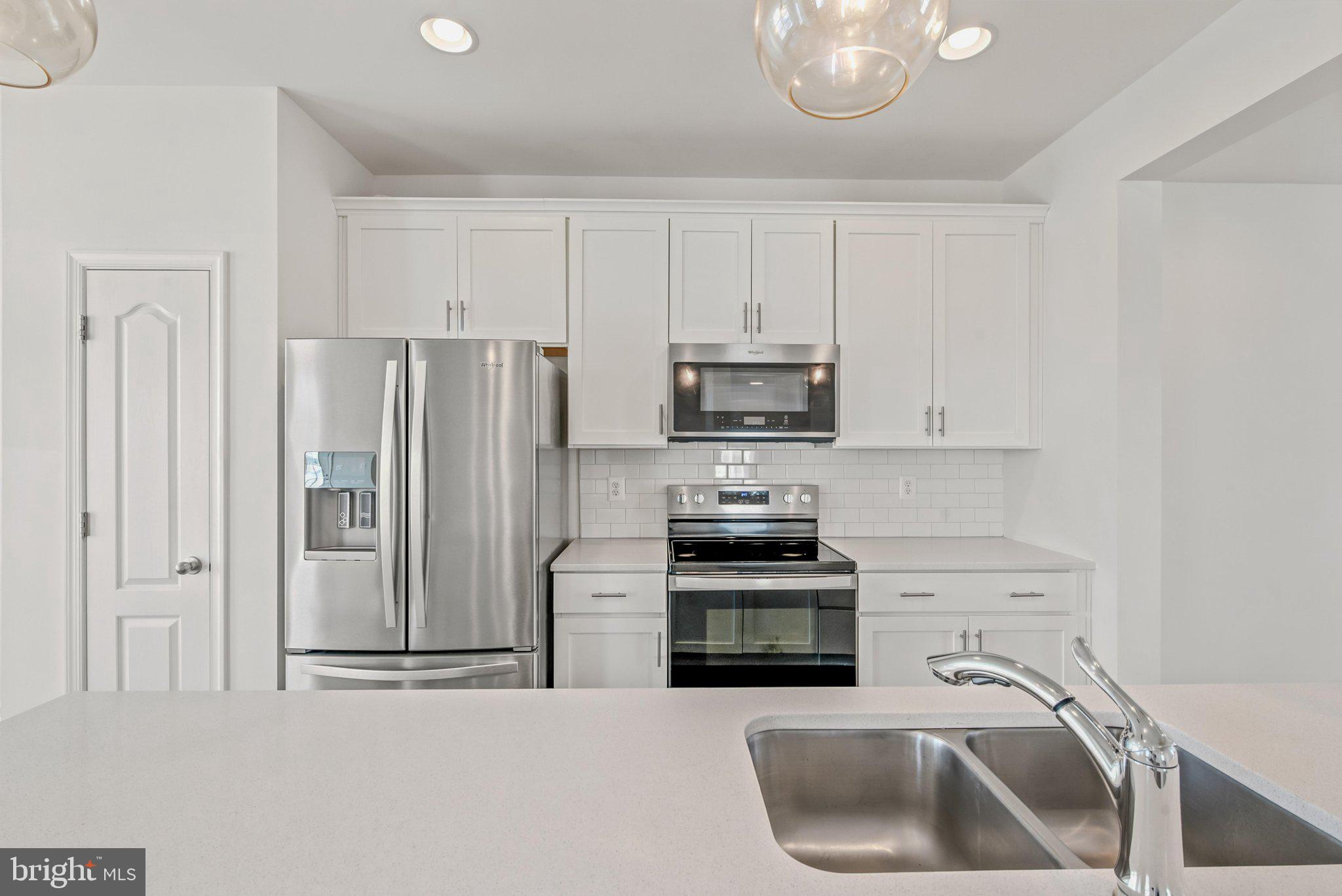 OVERLOOK AT RIVERSIDE TOWNHOMES - Residential