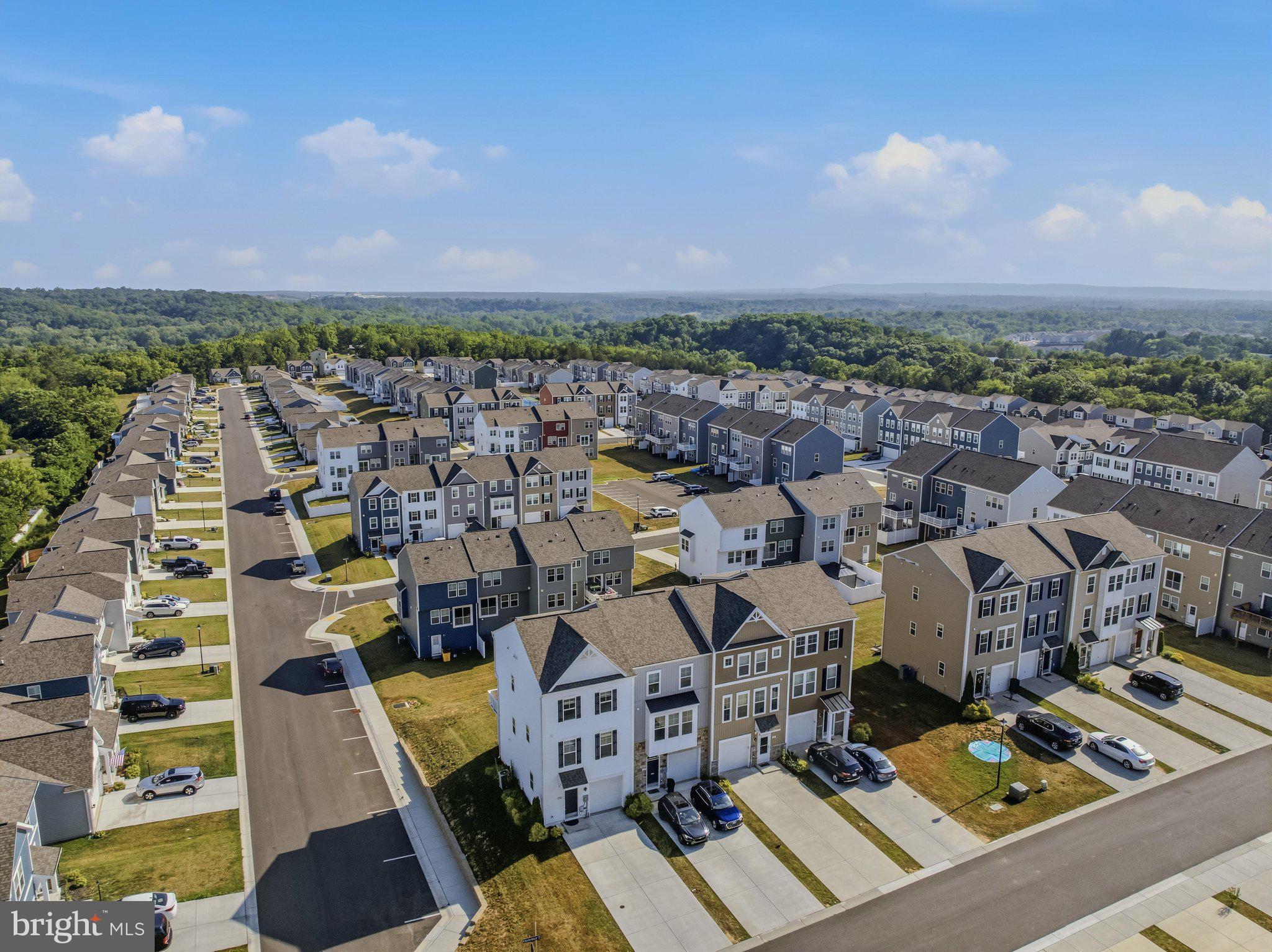 OVERLOOK AT RIVERSIDE TOWNHOMES - Residential
