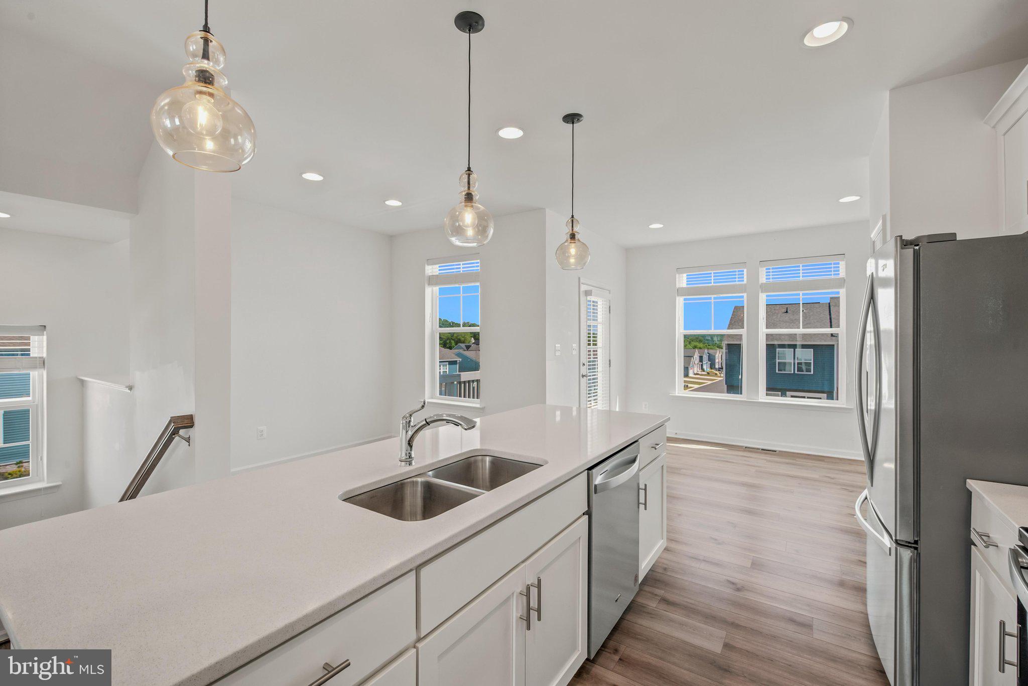 OVERLOOK AT RIVERSIDE TOWNHOMES - Residential