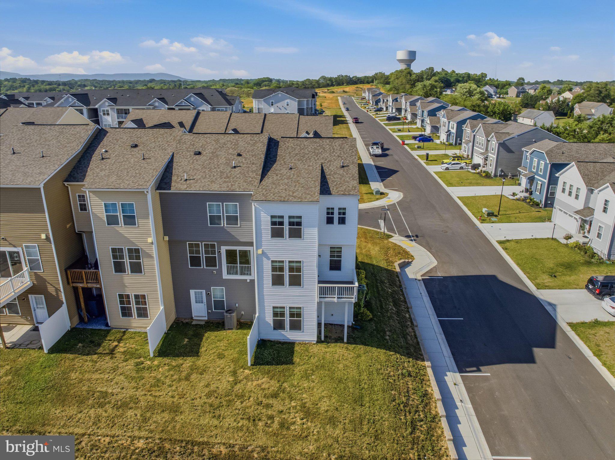 OVERLOOK AT RIVERSIDE TOWNHOMES - Residential