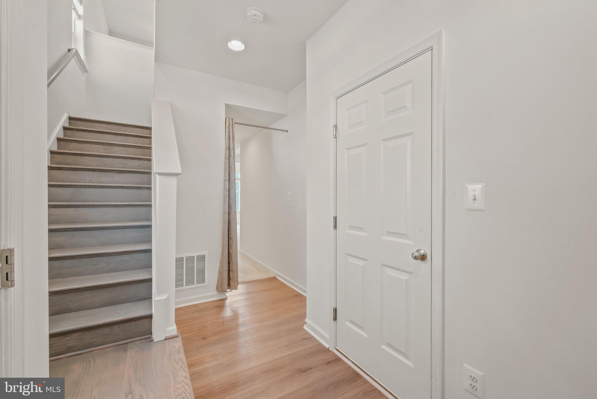 OVERLOOK AT RIVERSIDE TOWNHOMES - Residential