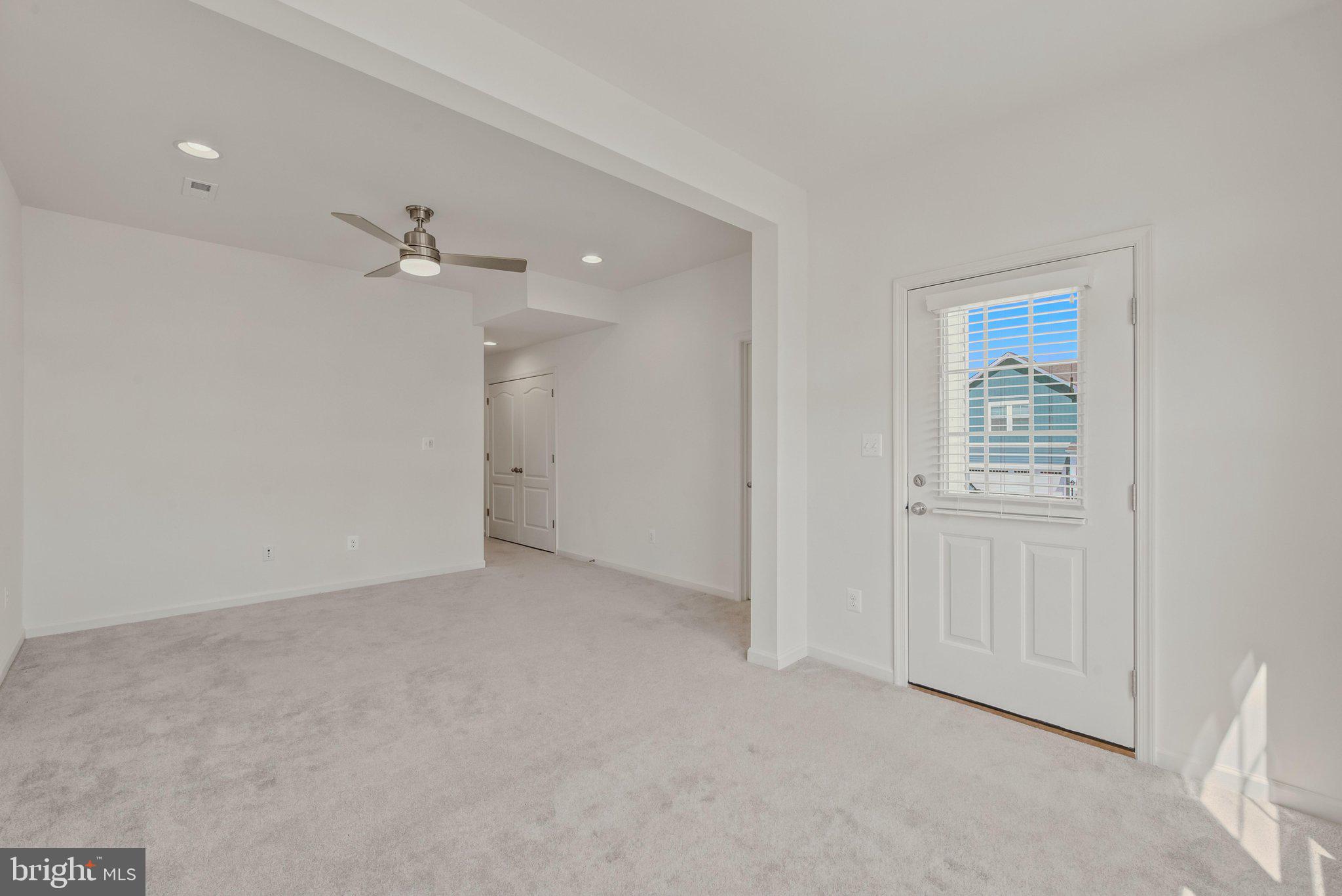 OVERLOOK AT RIVERSIDE TOWNHOMES - Residential