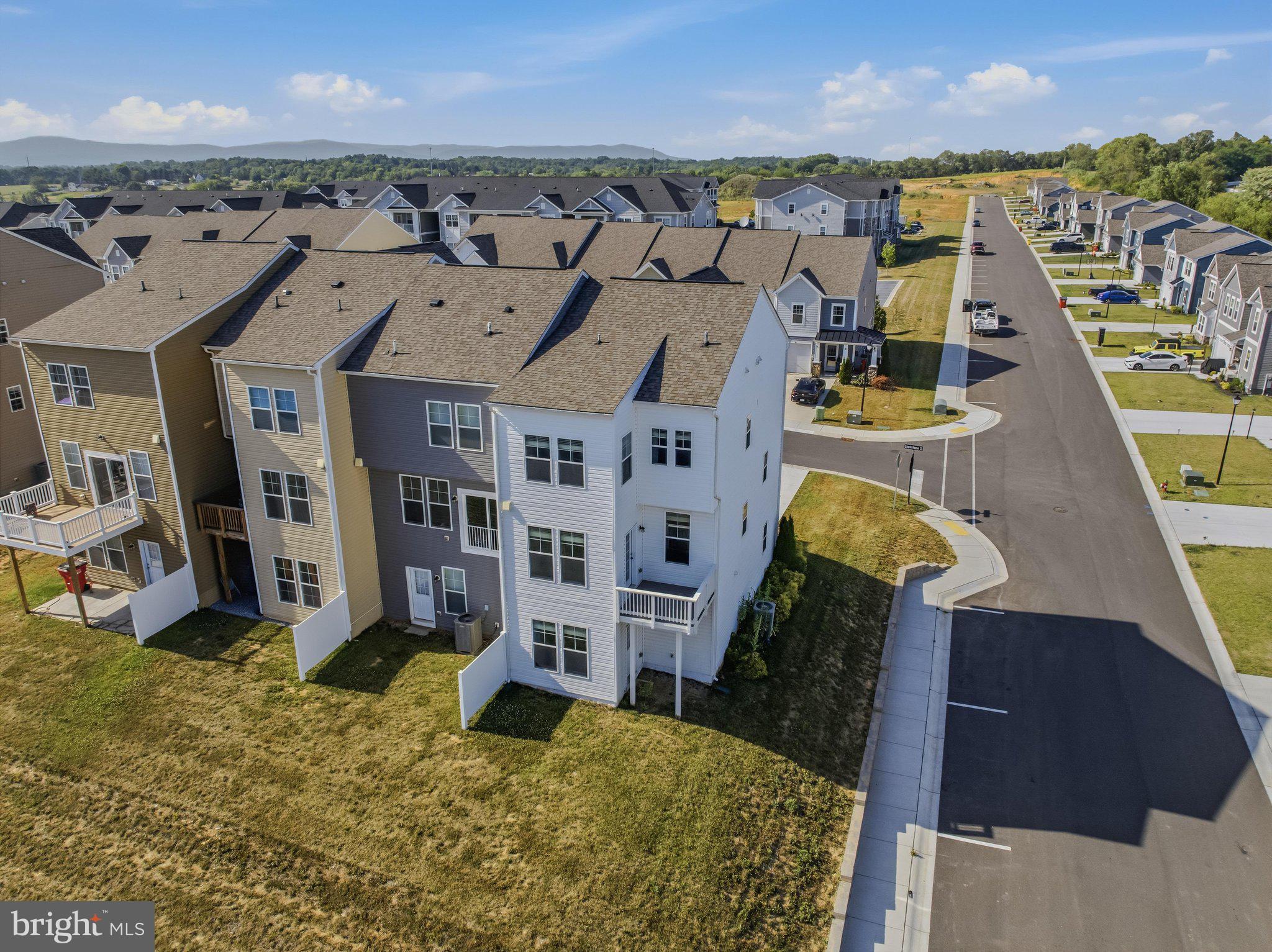 OVERLOOK AT RIVERSIDE TOWNHOMES - Residential