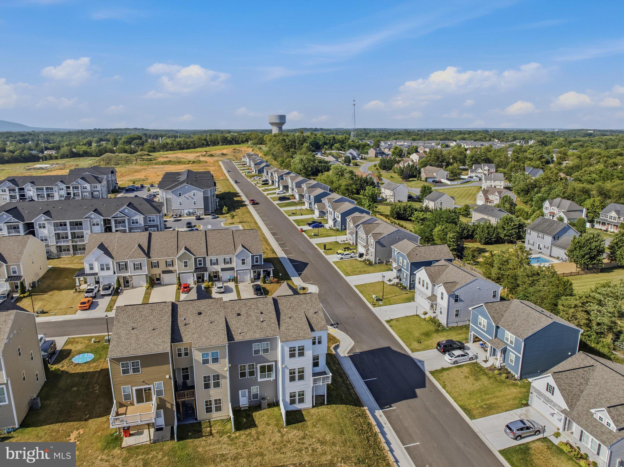 OVERLOOK AT RIVERSIDE TOWNHOMES - Residential