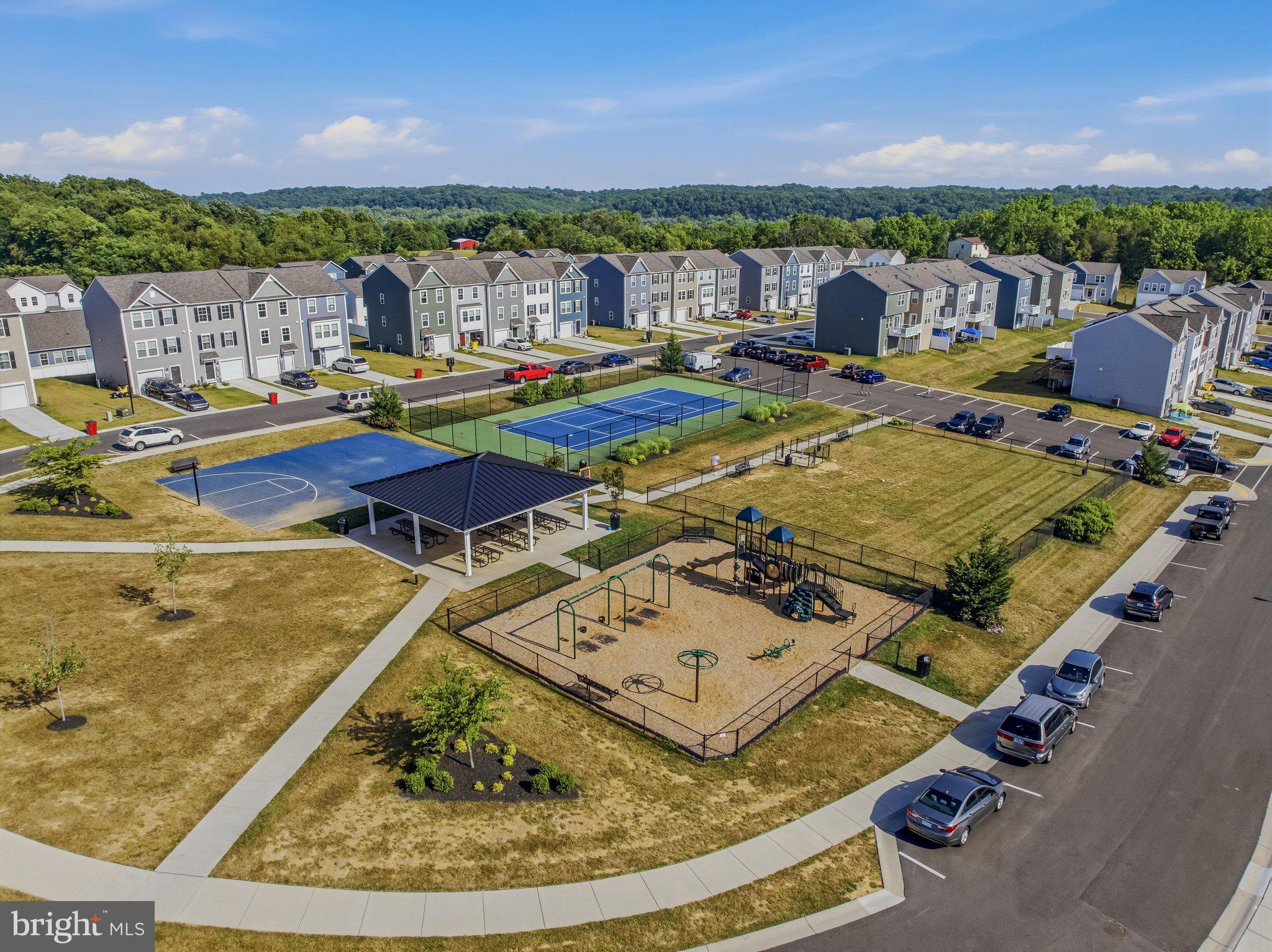 OVERLOOK AT RIVERSIDE TOWNHOMES - Residential