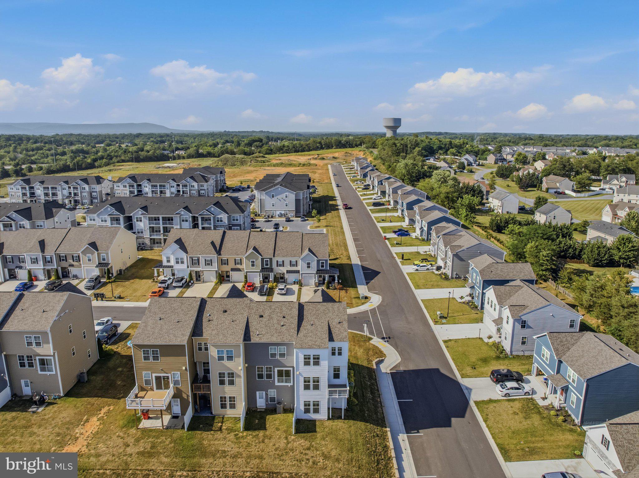 OVERLOOK AT RIVERSIDE TOWNHOMES - Residential