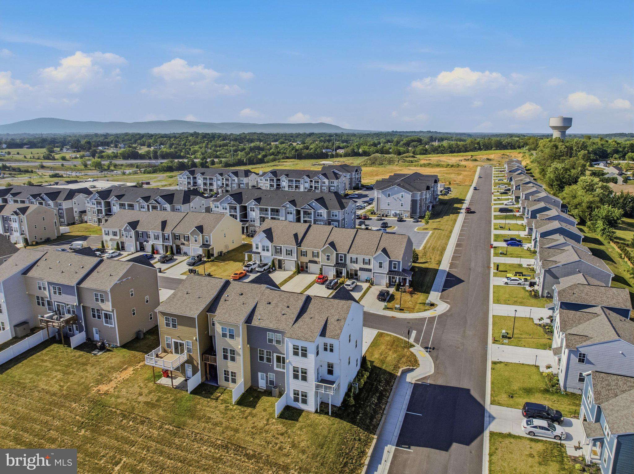 OVERLOOK AT RIVERSIDE TOWNHOMES - Residential