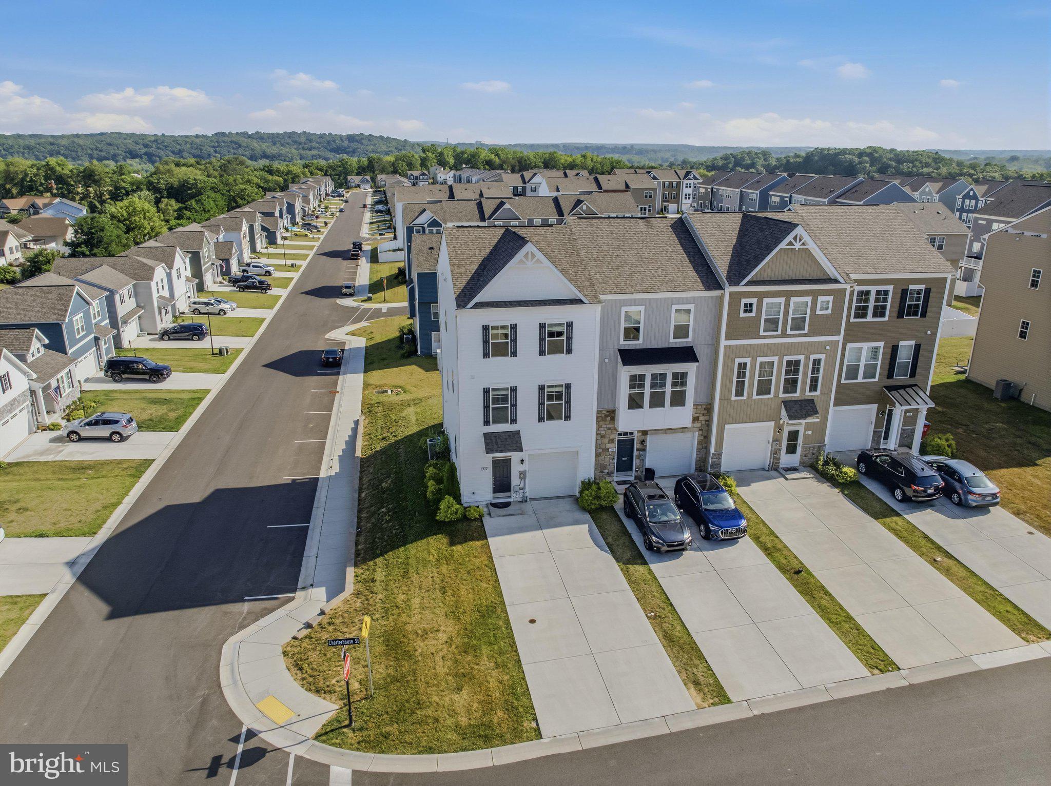 OVERLOOK AT RIVERSIDE TOWNHOMES - Residential
