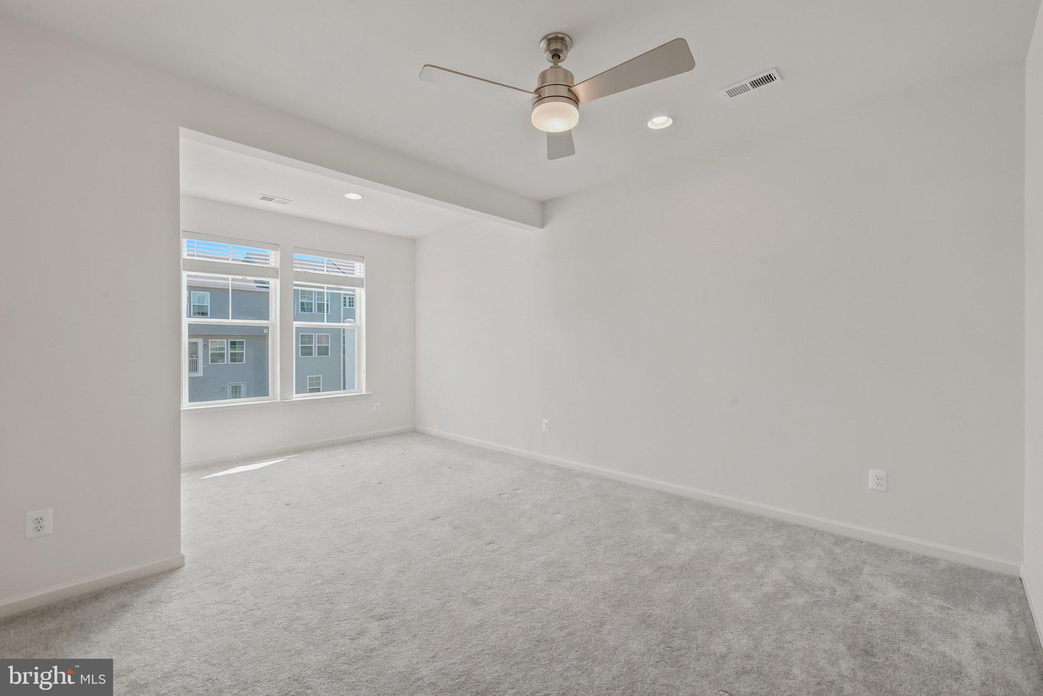 OVERLOOK AT RIVERSIDE TOWNHOMES - Residential