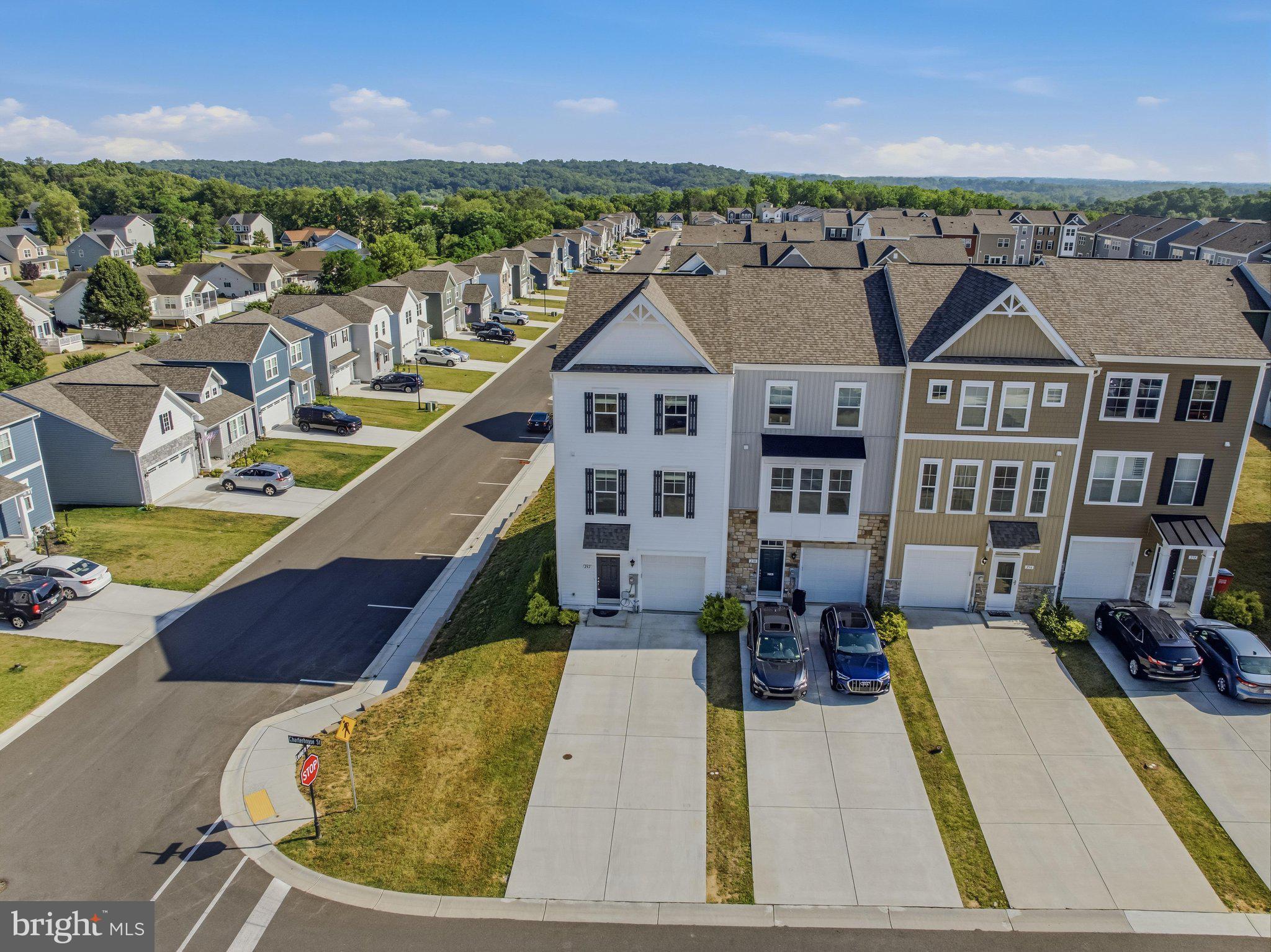 OVERLOOK AT RIVERSIDE TOWNHOMES - Residential