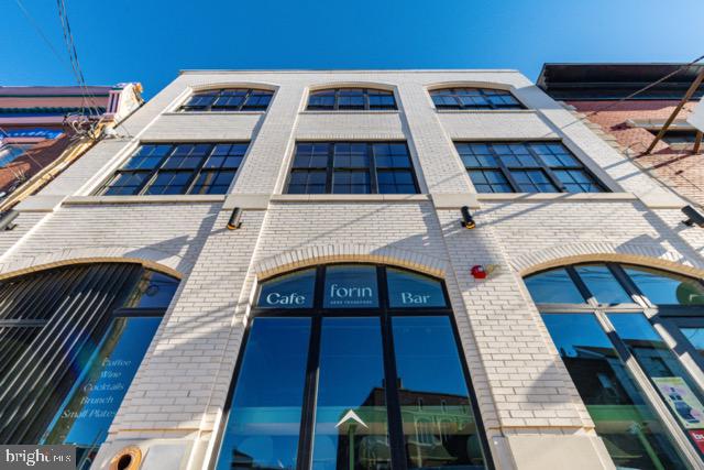 FISHTOWN - Commercial Sale