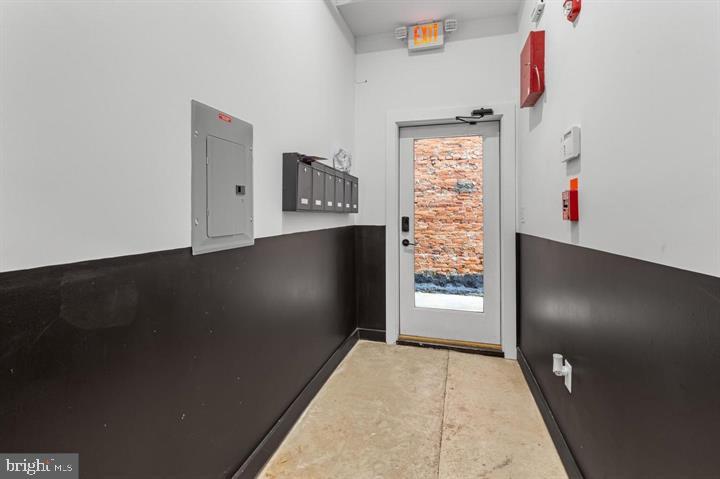 FISHTOWN - Commercial Sale