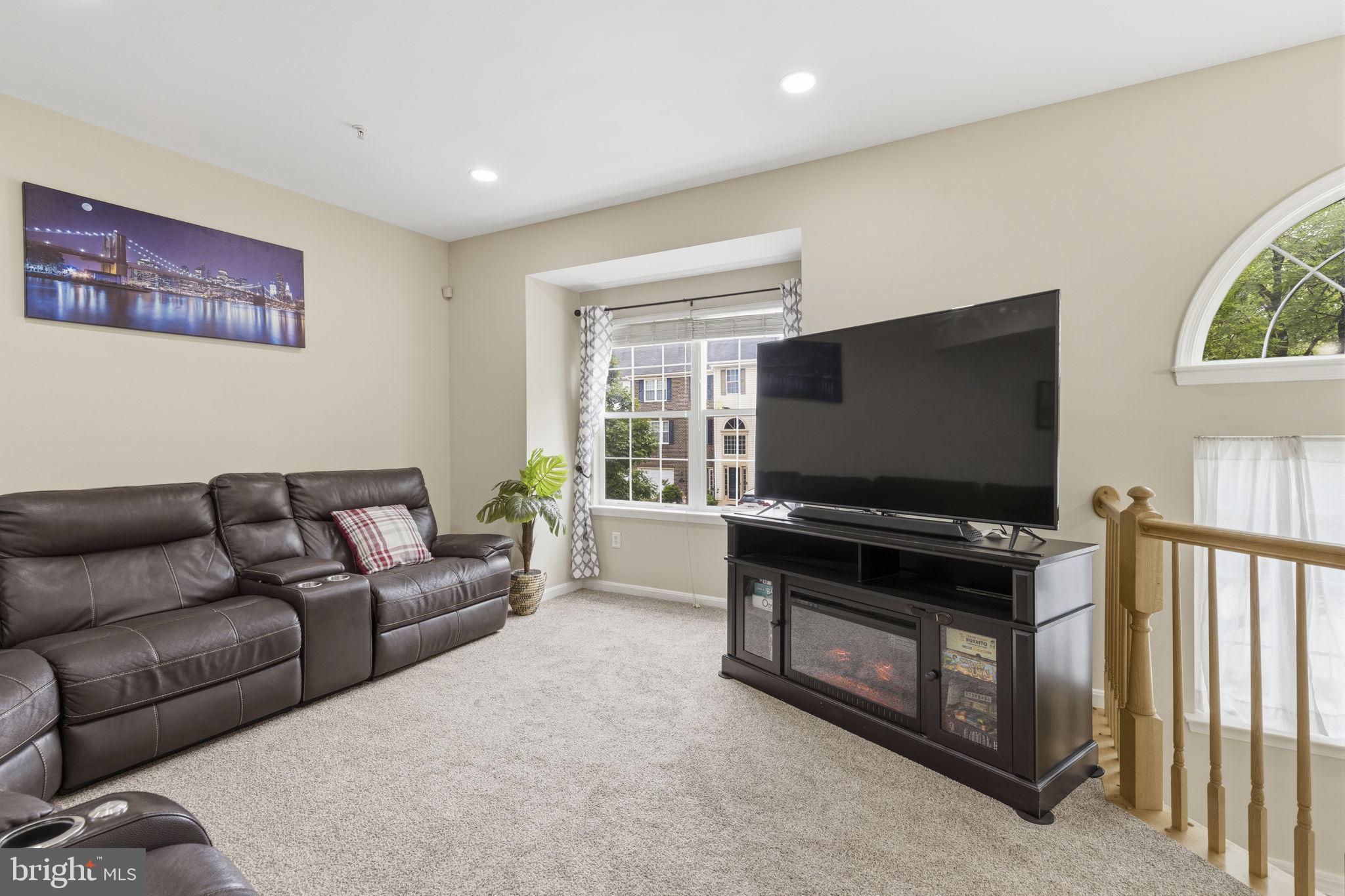 LYNDWOOD - Residential