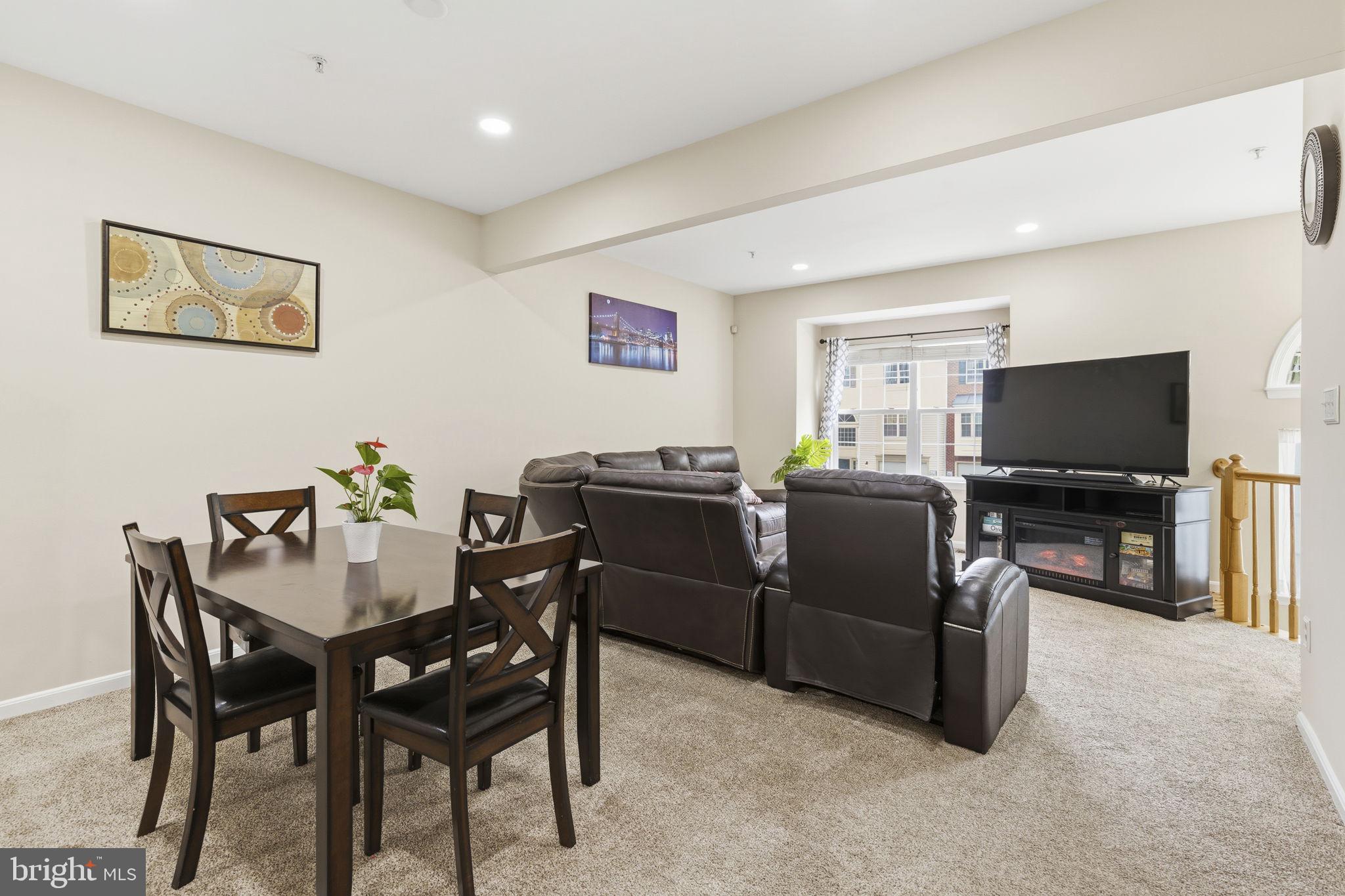 LYNDWOOD - Residential