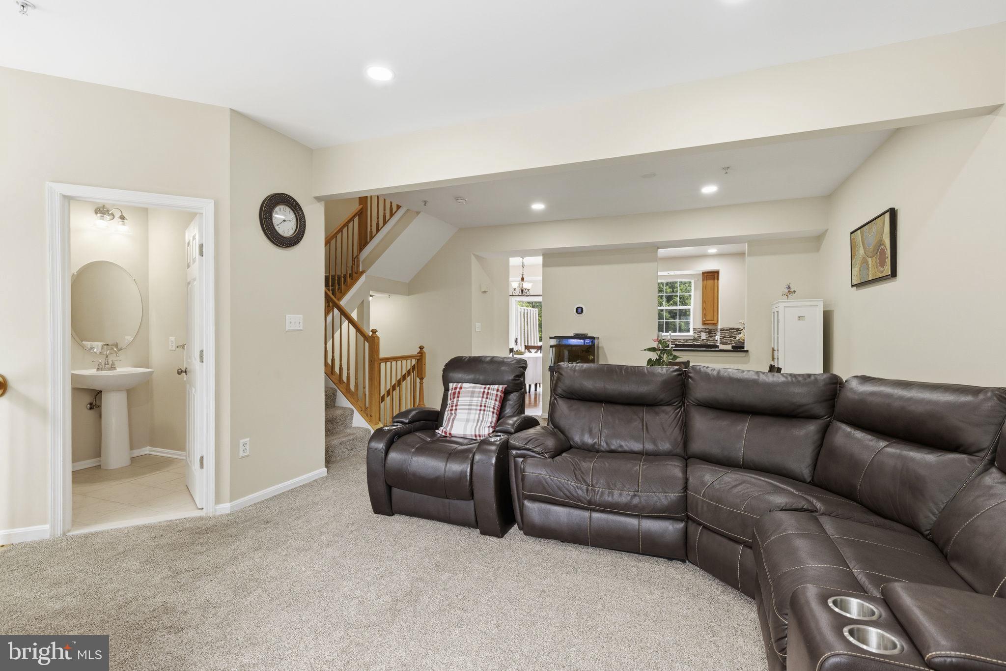 LYNDWOOD - Residential