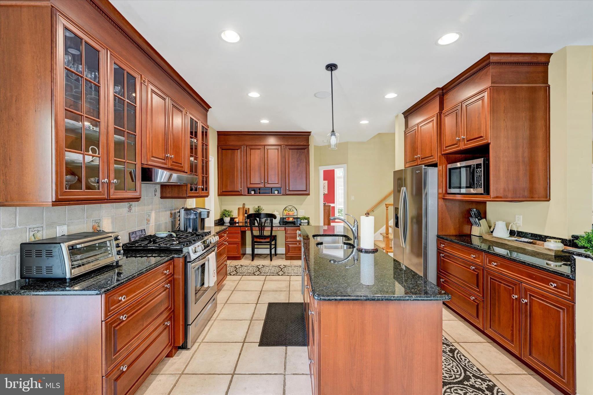 CROMWELL WOODS - Residential