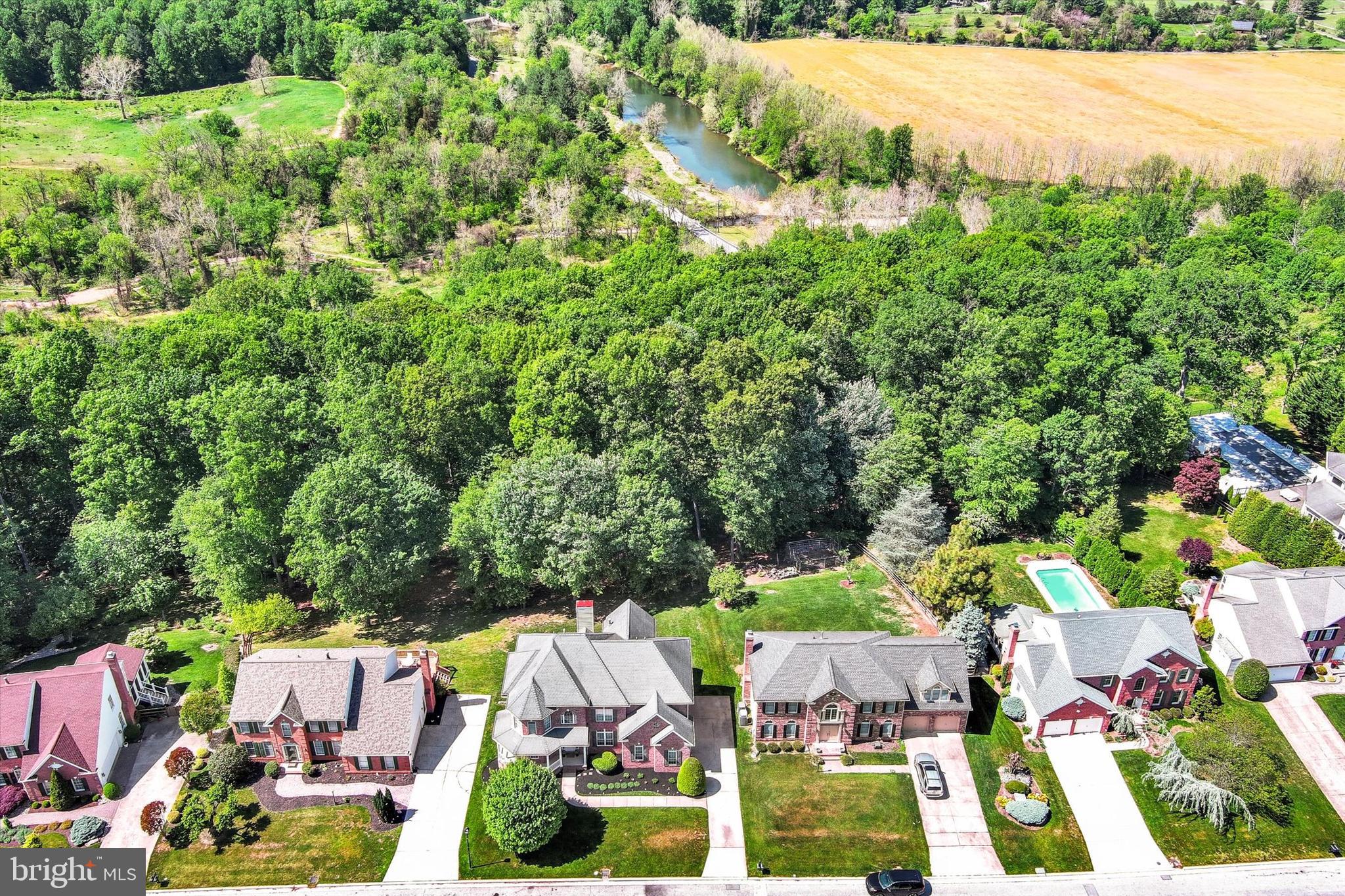 CROMWELL WOODS - Residential