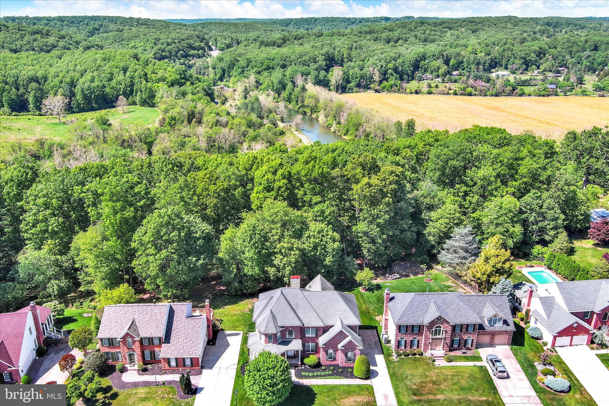 CROMWELL WOODS - Residential