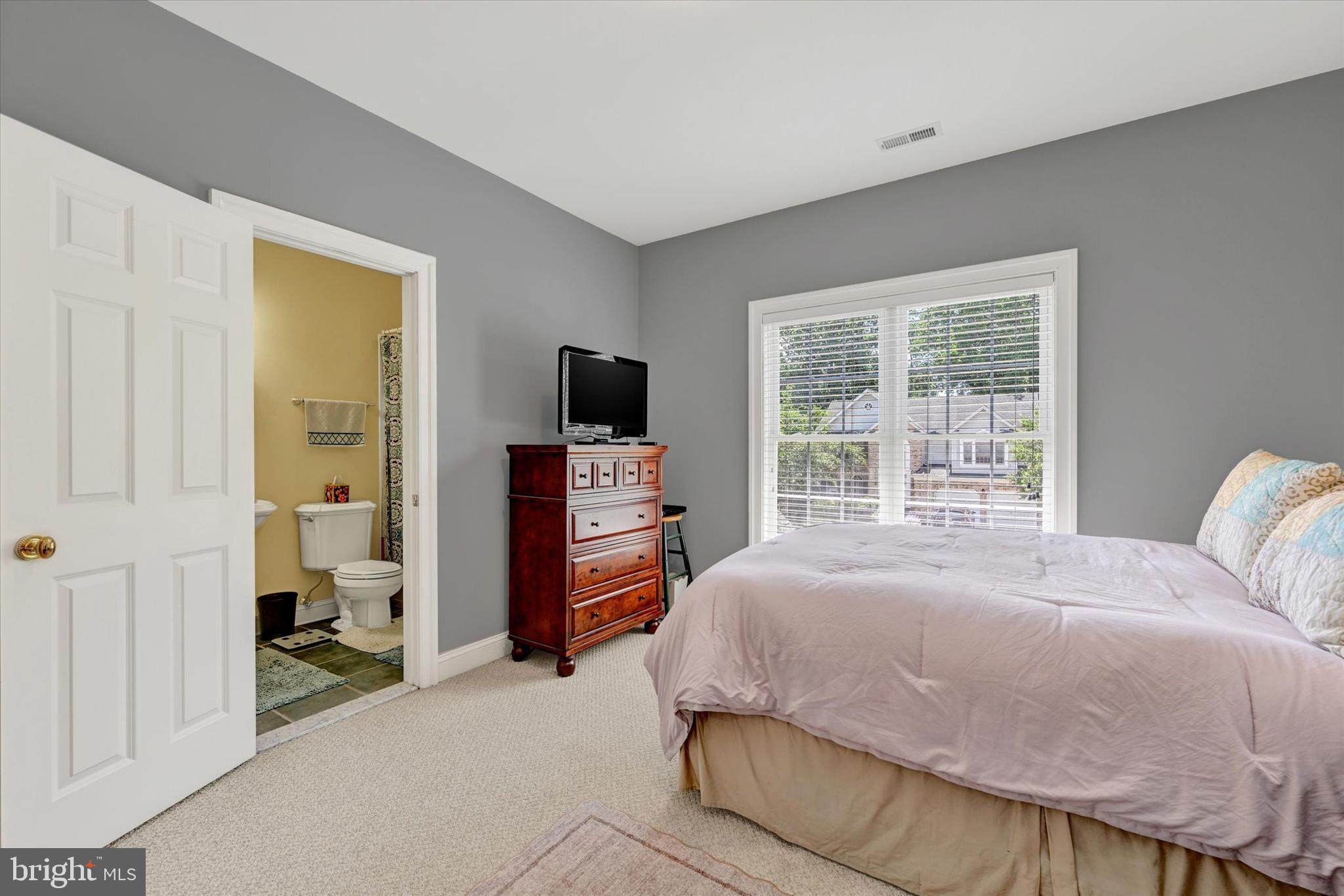 CROMWELL WOODS - Residential