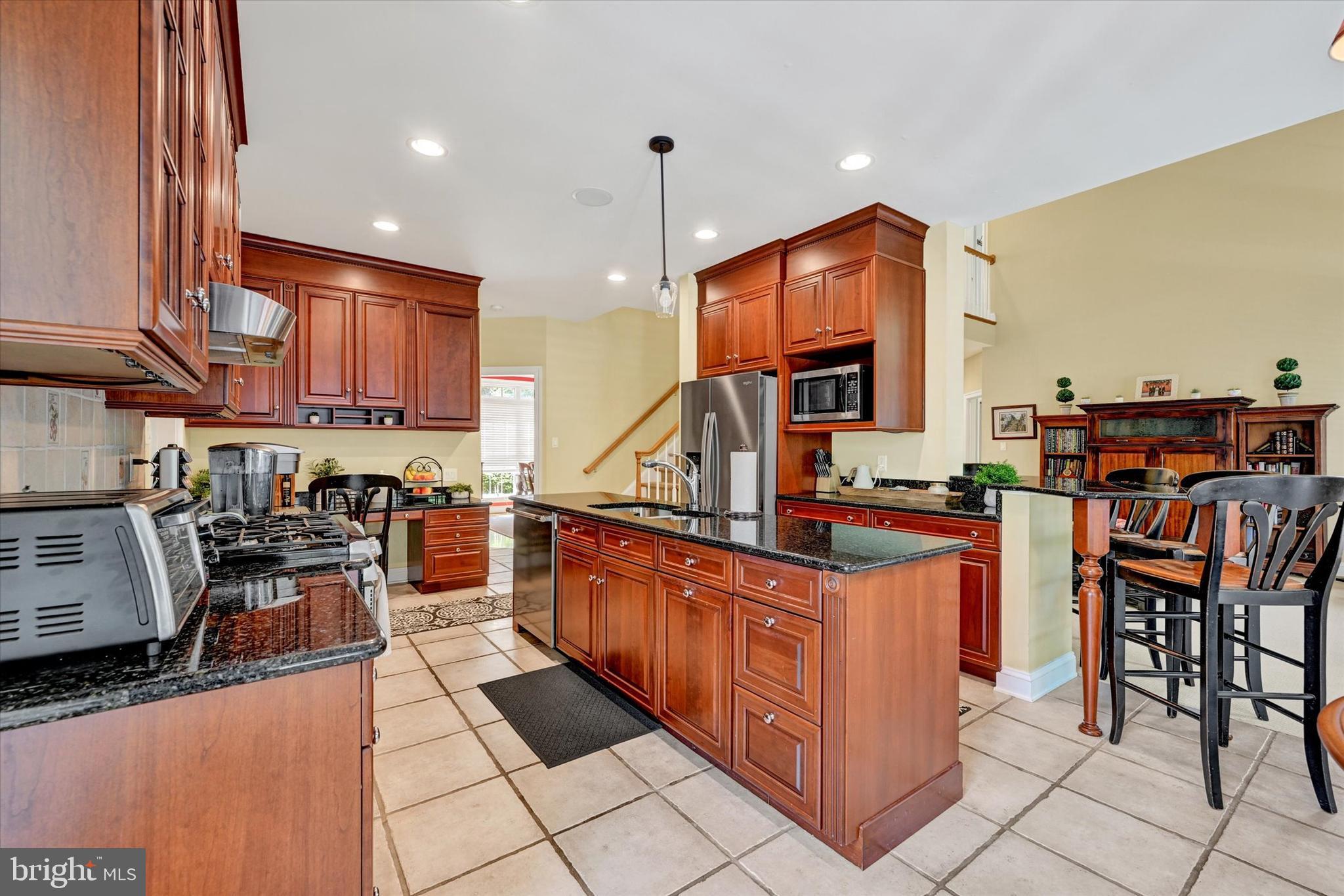 CROMWELL WOODS - Residential