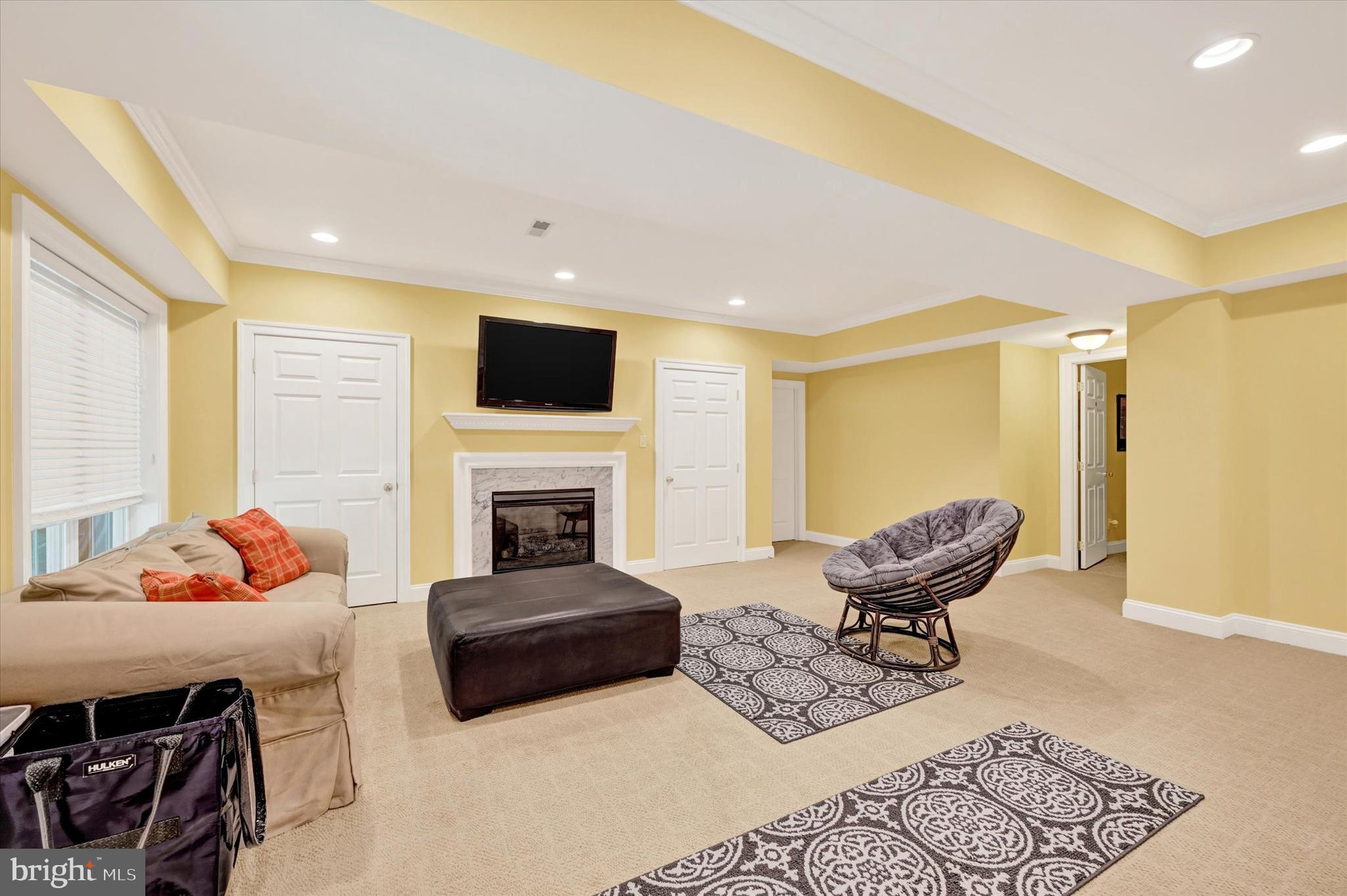 CROMWELL WOODS - Residential