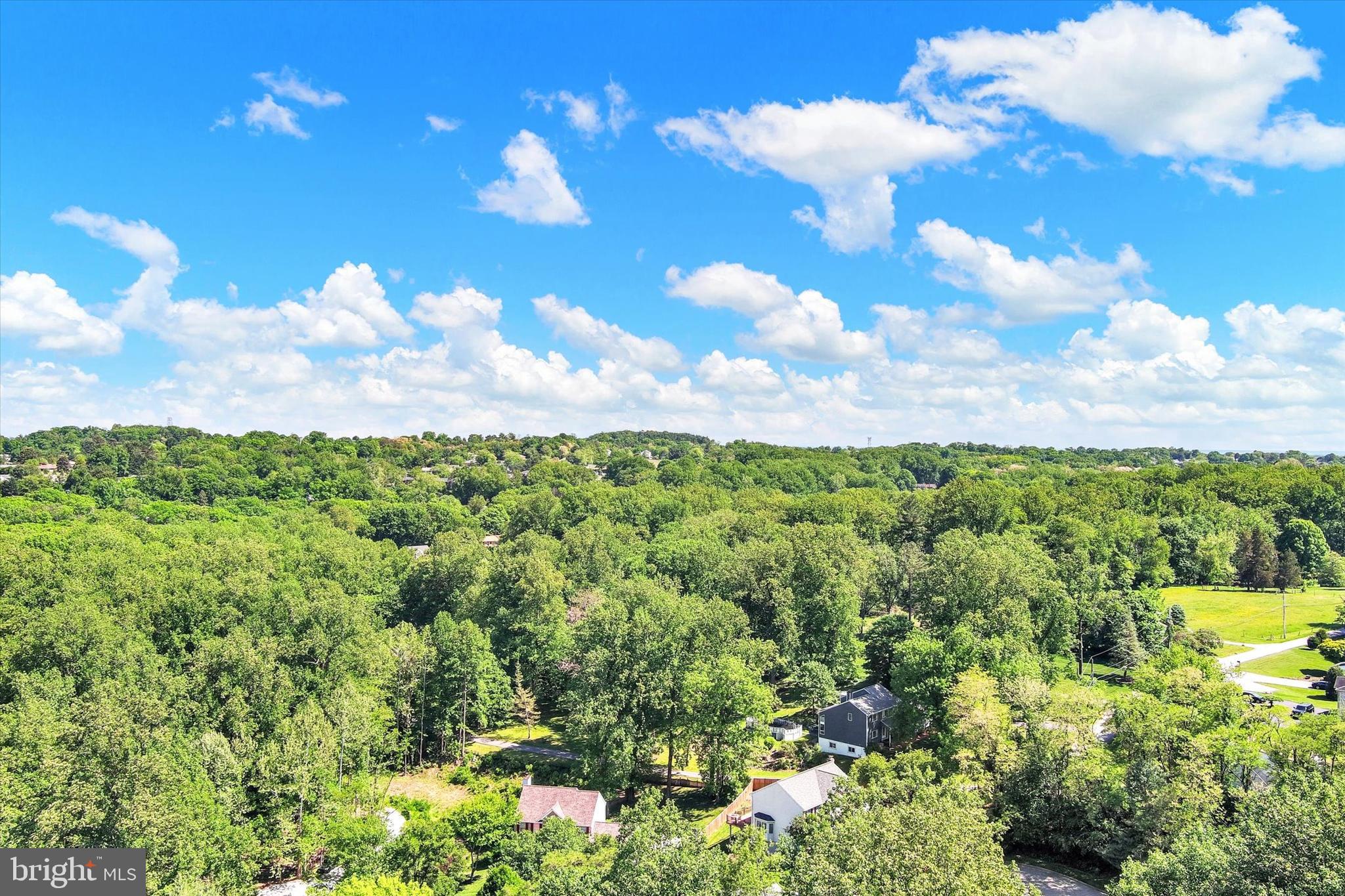 CROMWELL WOODS - Residential