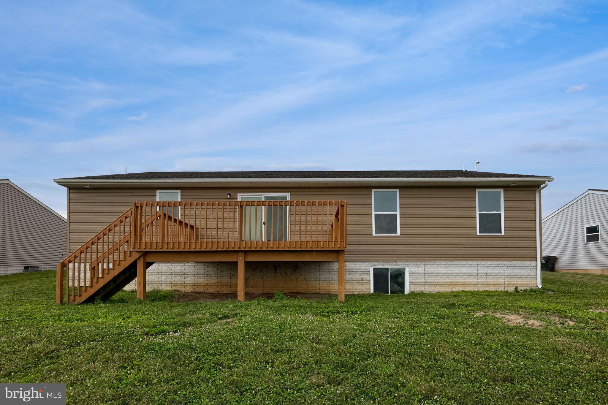 NEWBURG VILLAGE - Residential