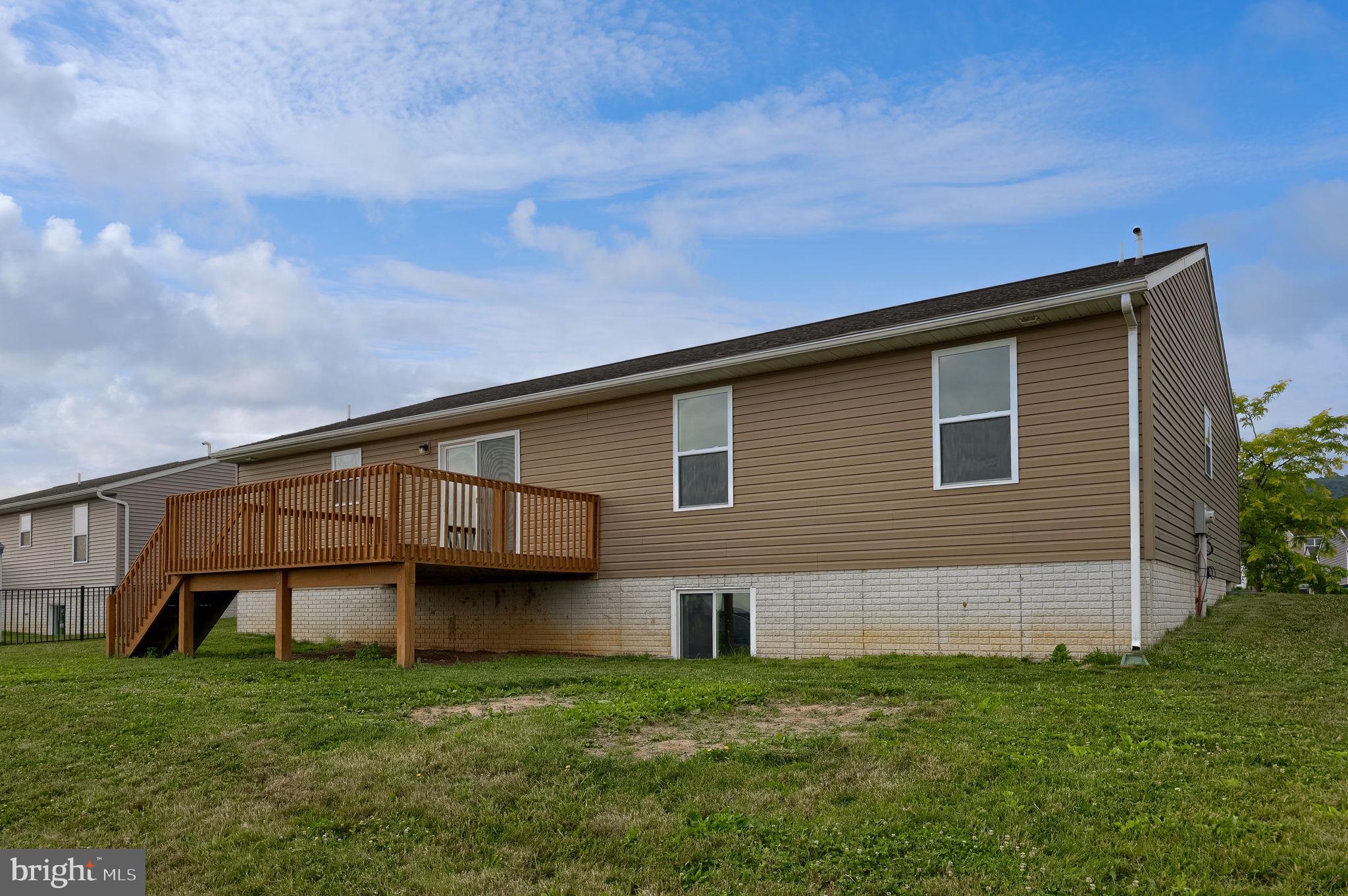 NEWBURG VILLAGE - Residential