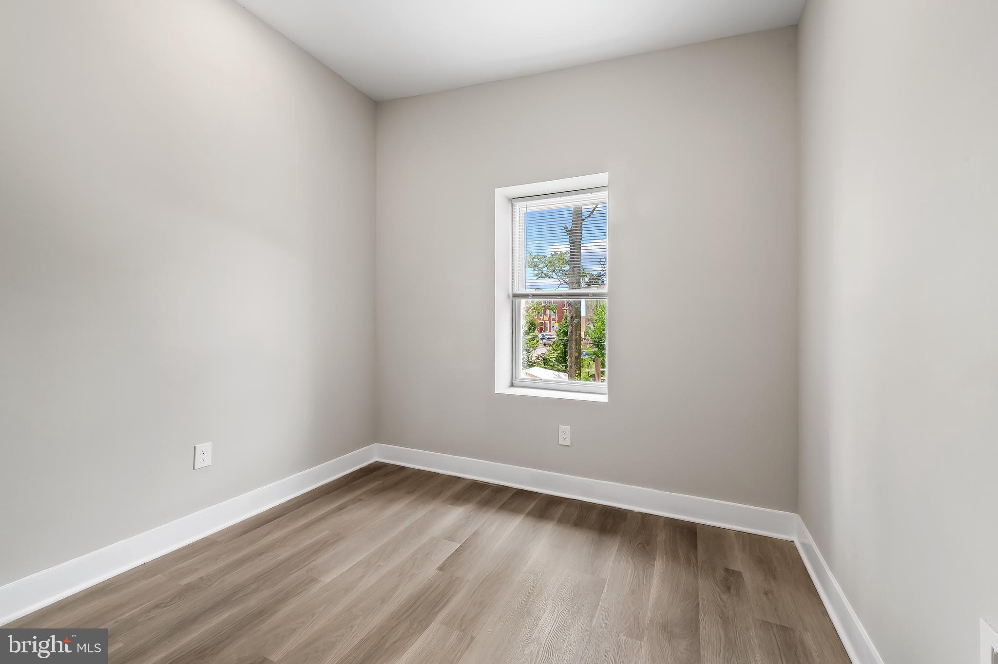 SANDTOWN-WINCHESTER - Residential