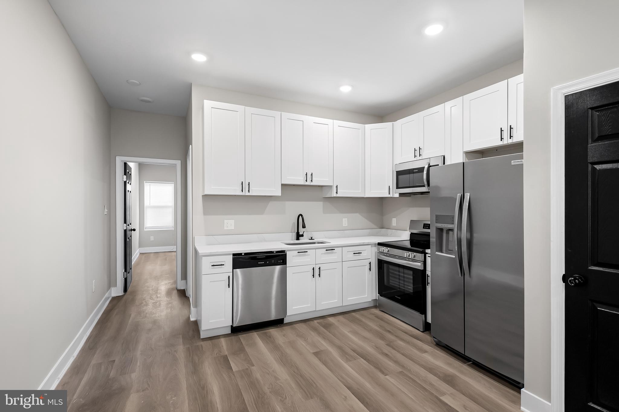 SANDTOWN-WINCHESTER - Residential