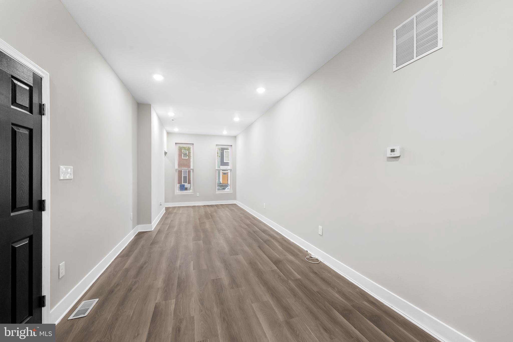 SANDTOWN-WINCHESTER - Residential