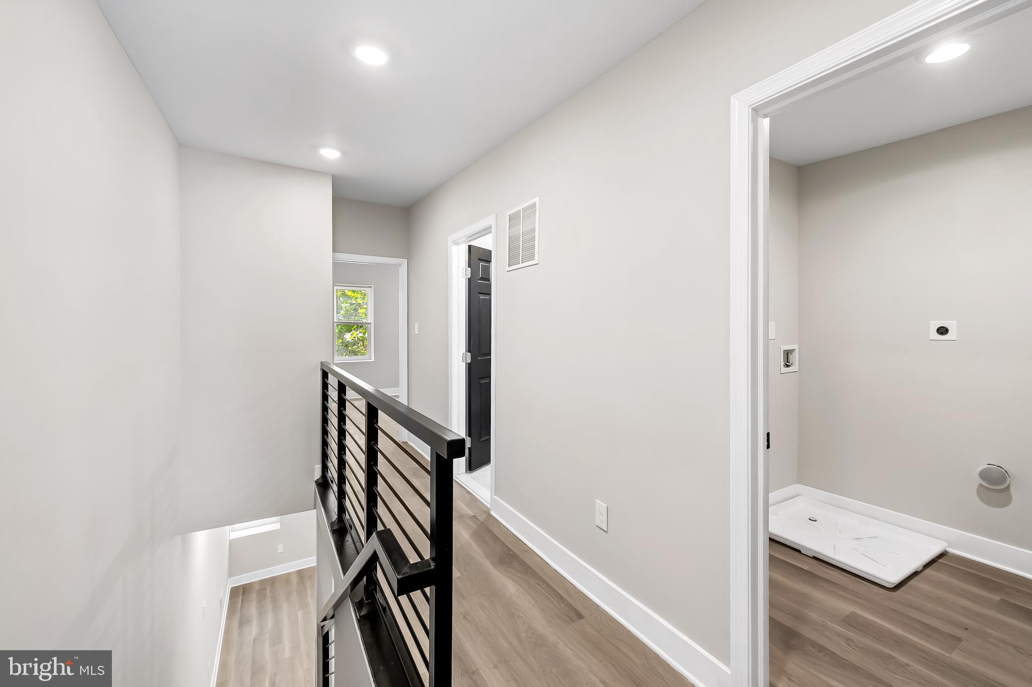 SANDTOWN-WINCHESTER - Residential